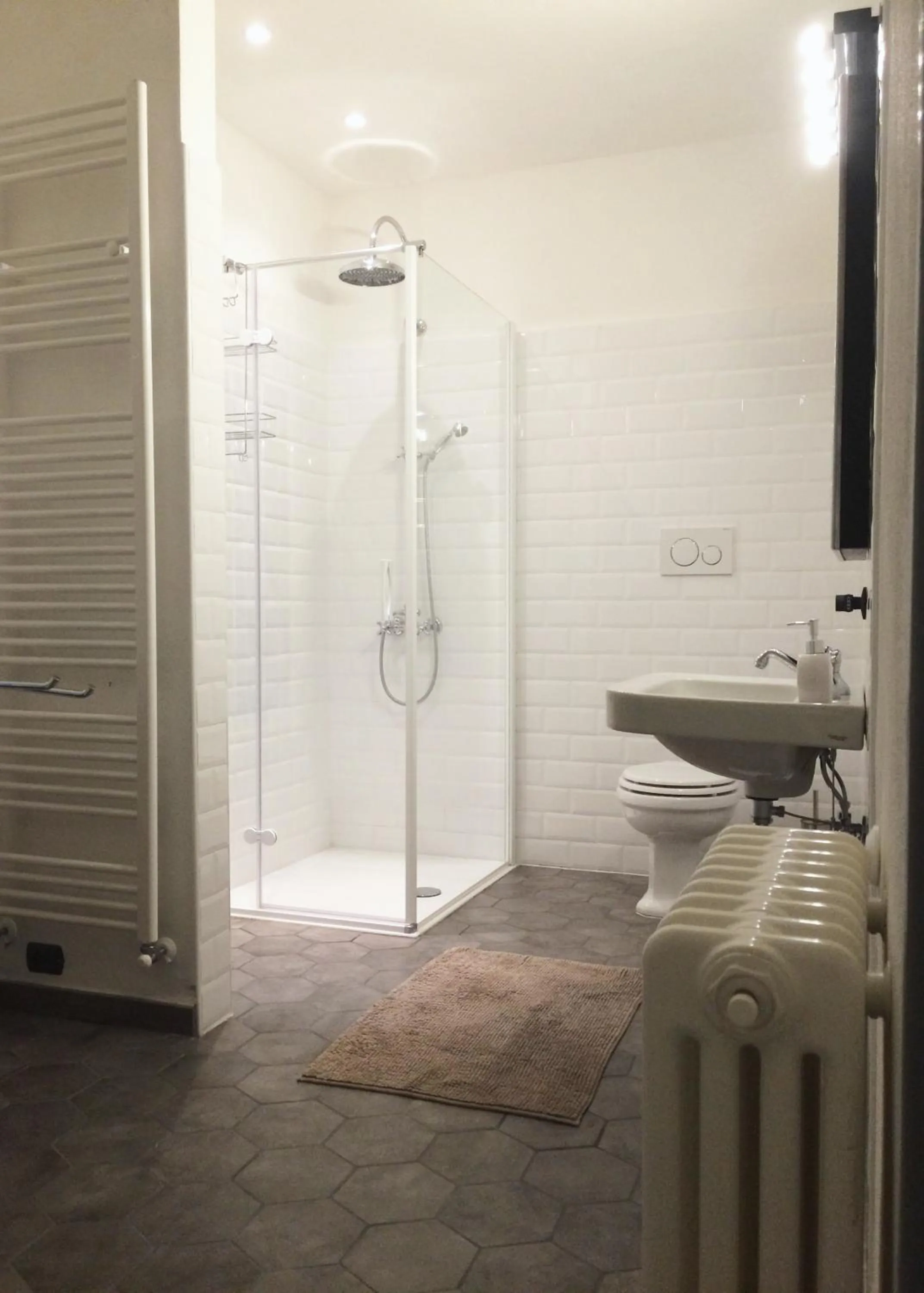 Shower in Villa Albonico