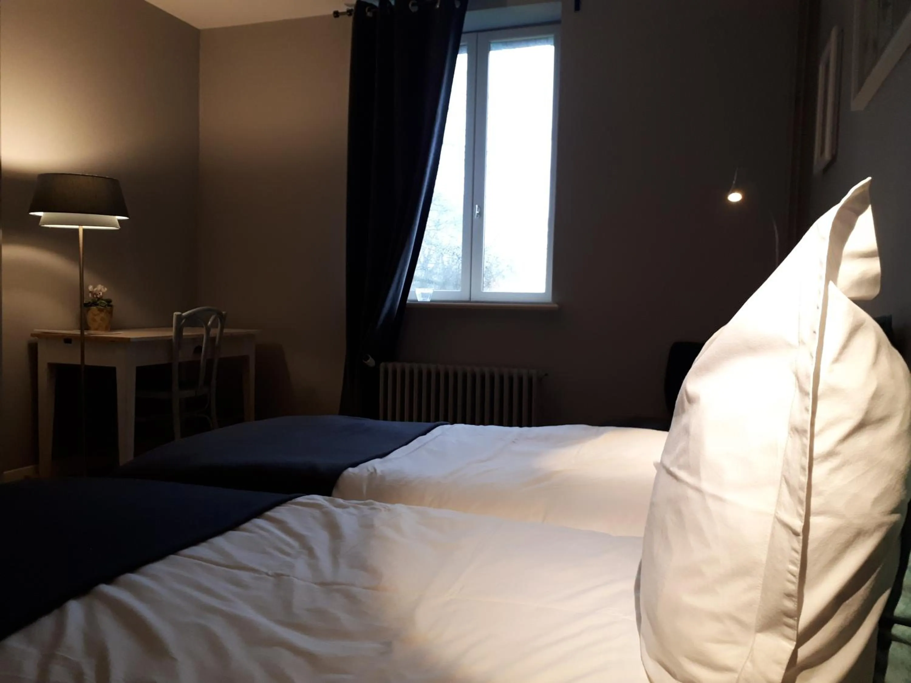 Double Room with Garden View in Villa Marguerite - Chambres d'Hôtes