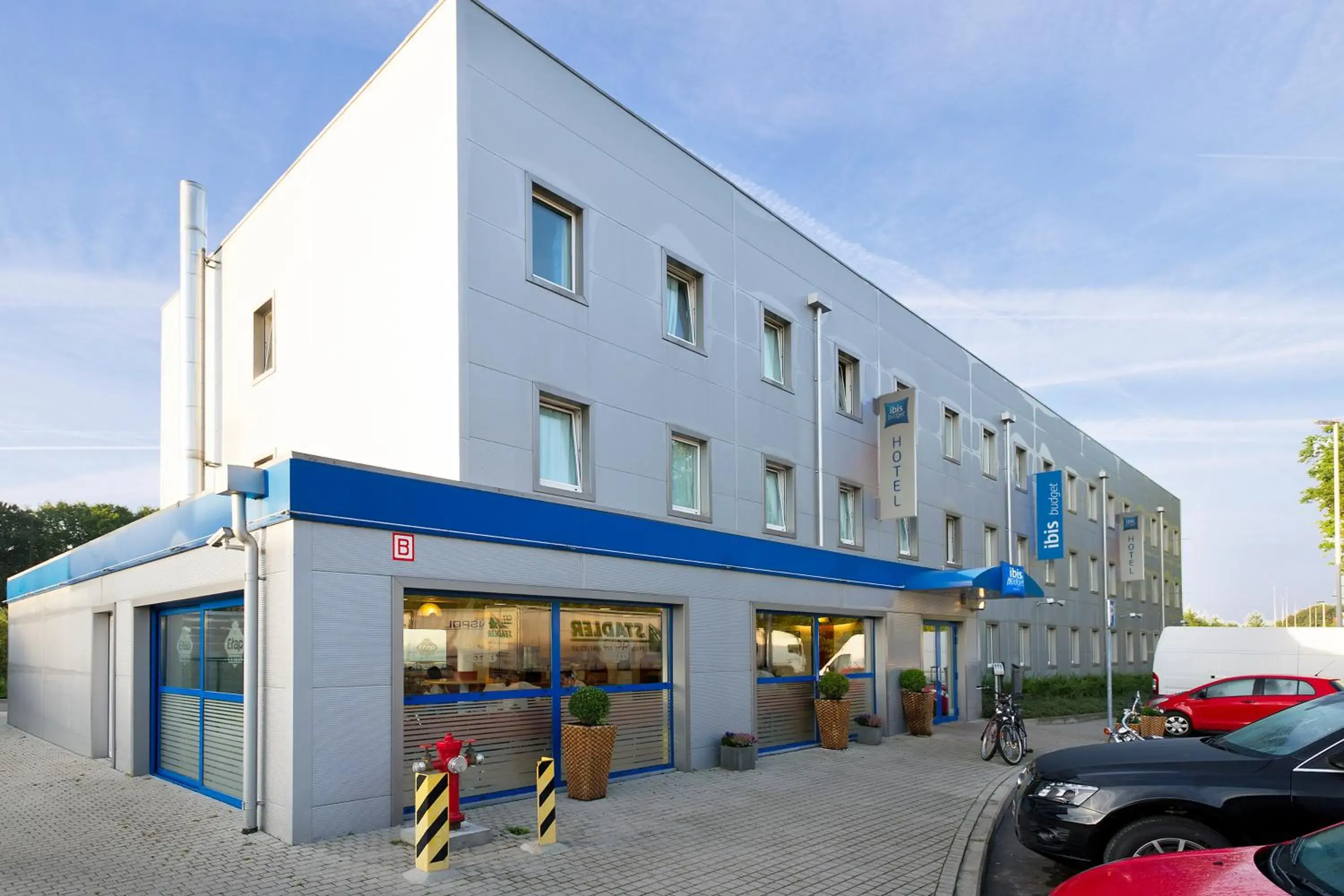 Facade/entrance in ibis budget Aachen Raeren Grenze Facade/entrance in ibis budget Aachen Raeren Grenze