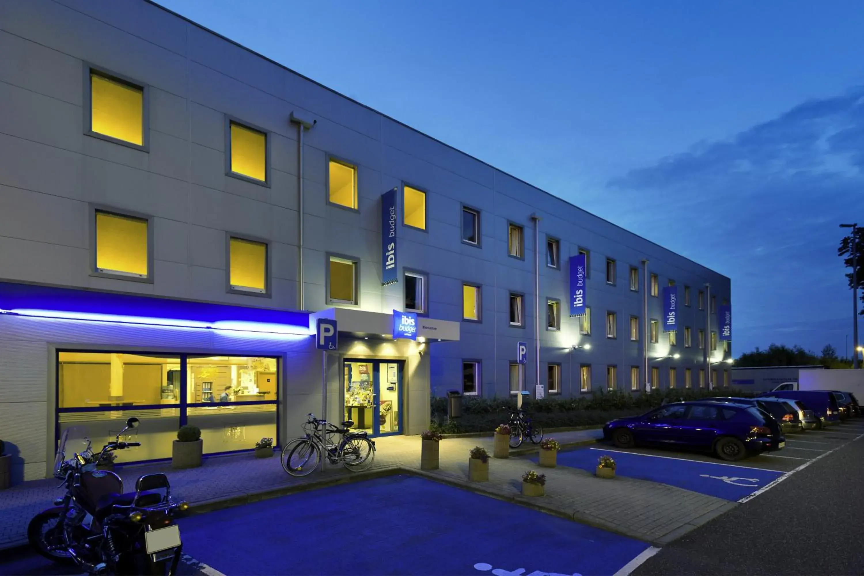 Facade/entrance in ibis budget Aachen Raeren Grenze Facade/entrance in ibis budget Aachen Raeren Grenze
