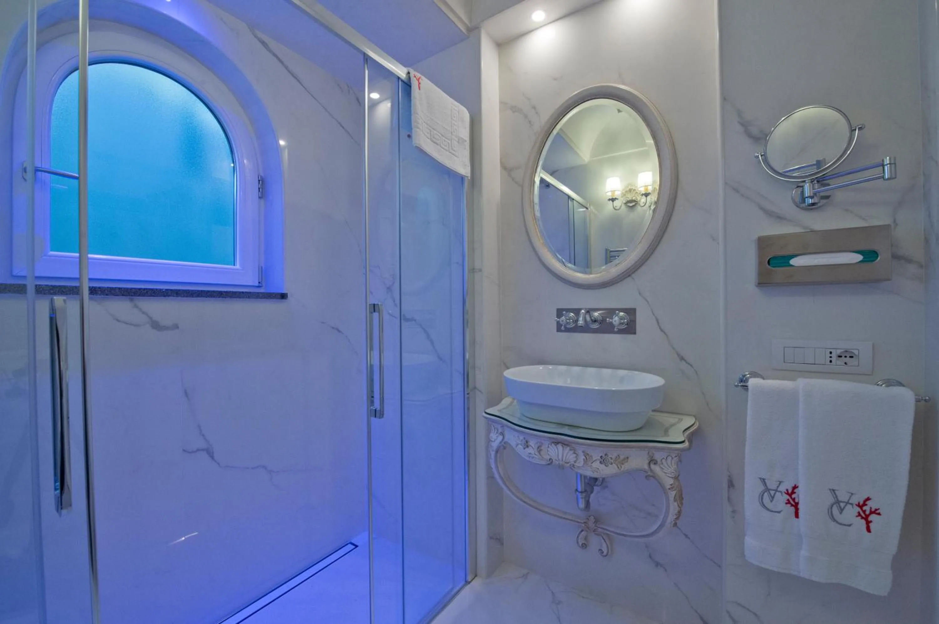 Bathroom in Villa Corallium