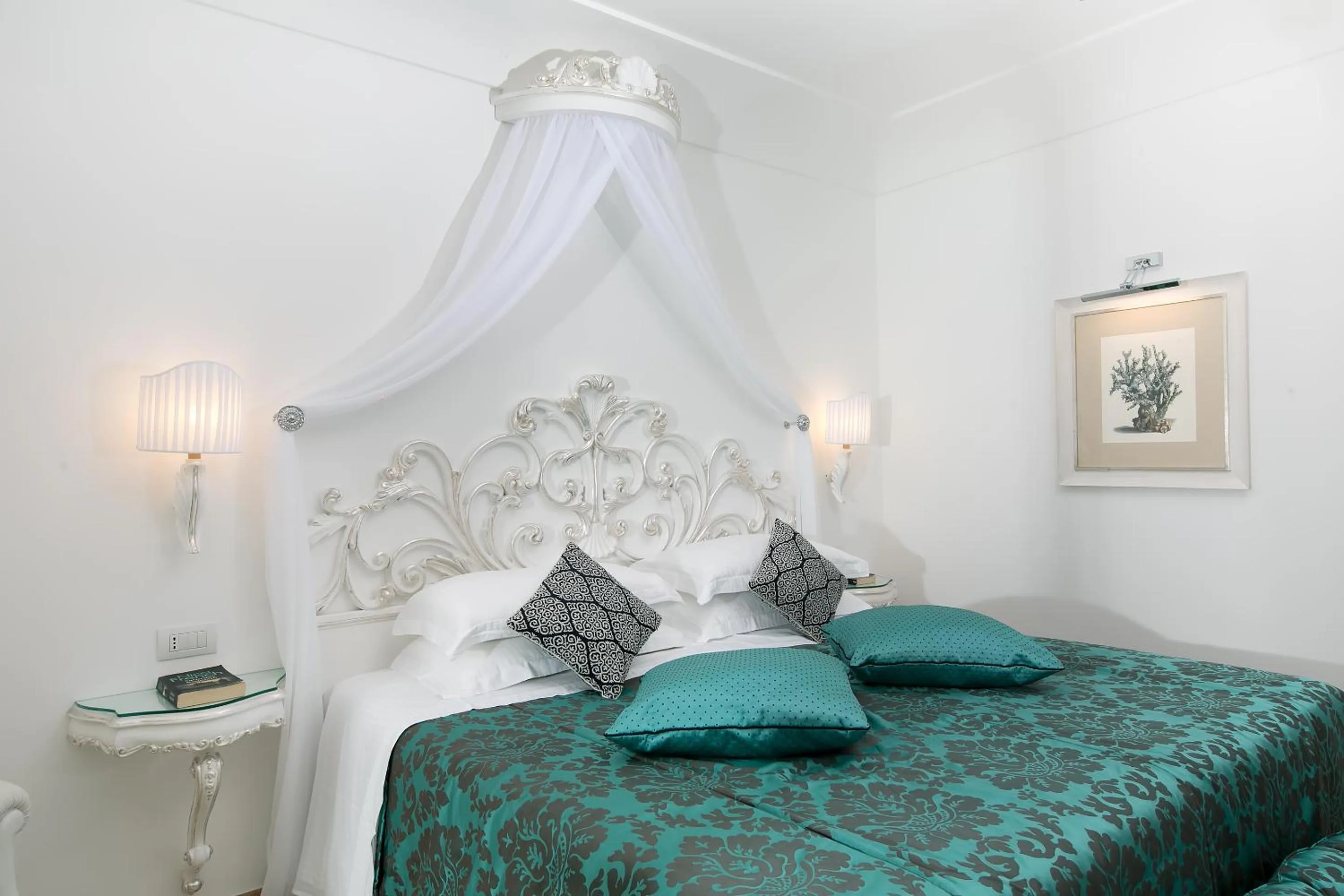 Decorative detail, Bed in Villa Corallium