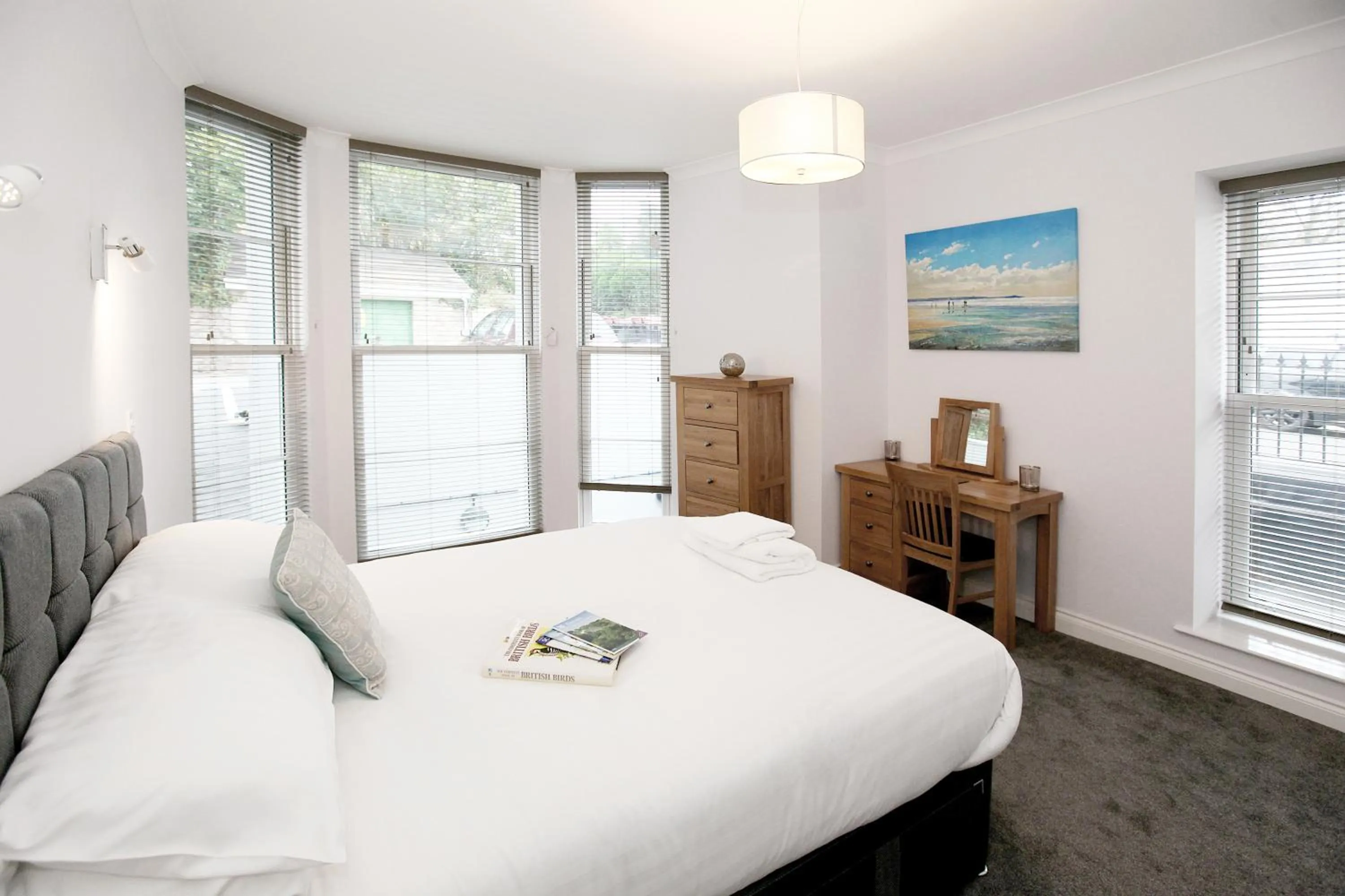 Bedroom, Bed in Austens Apartments