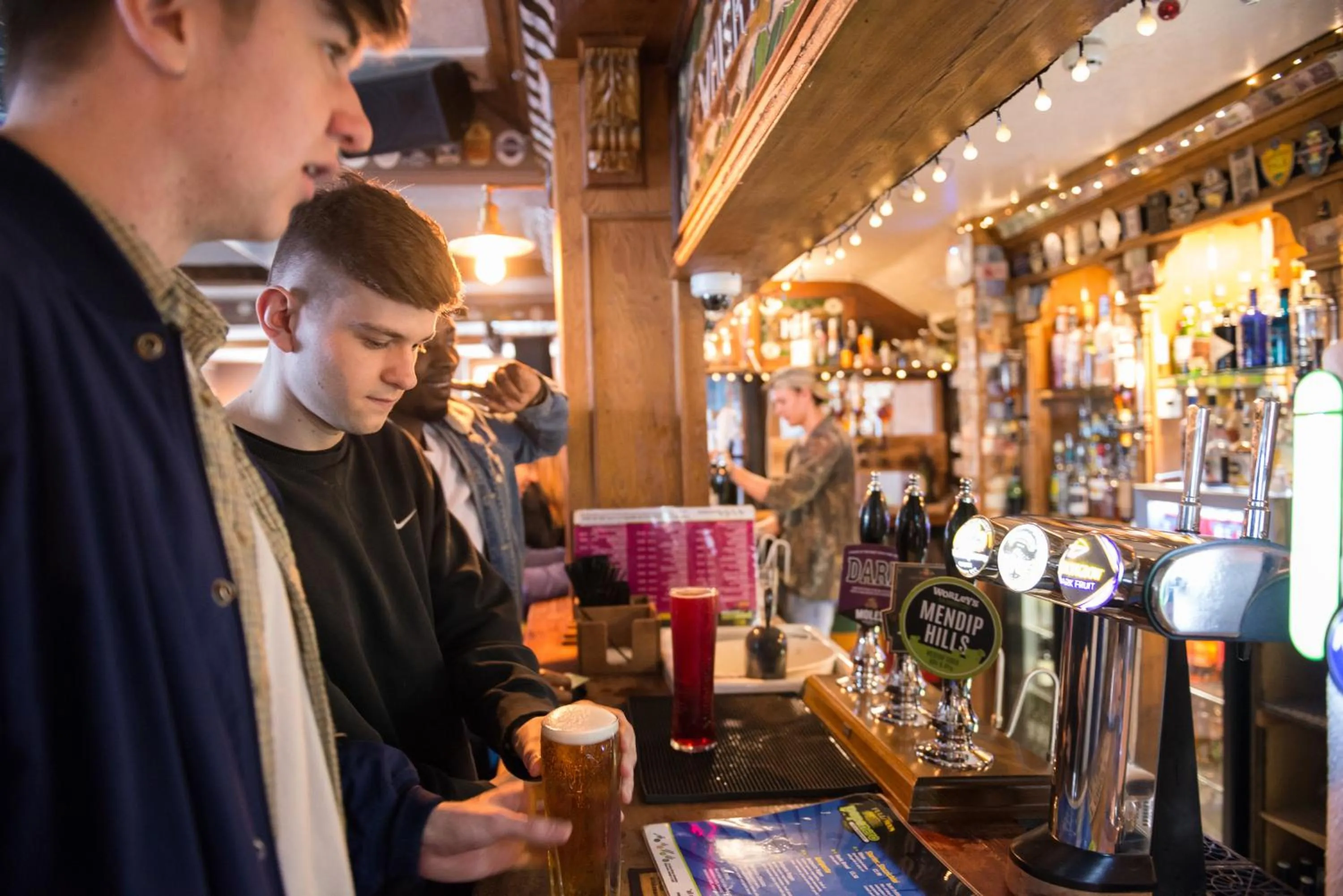 Lounge or bar in The Full Moon Backpackers