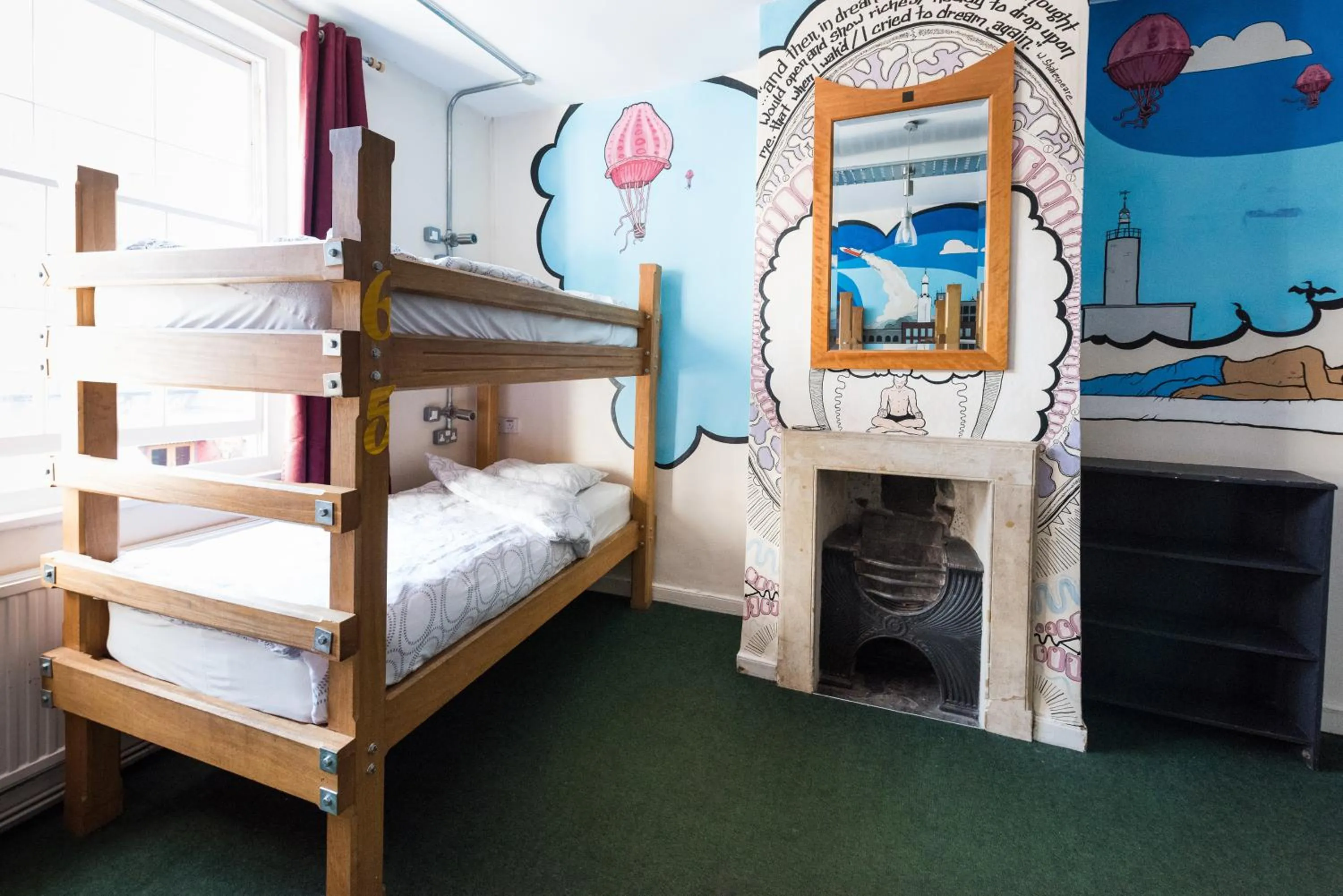 bunk bed, Bed in The Full Moon Backpackers