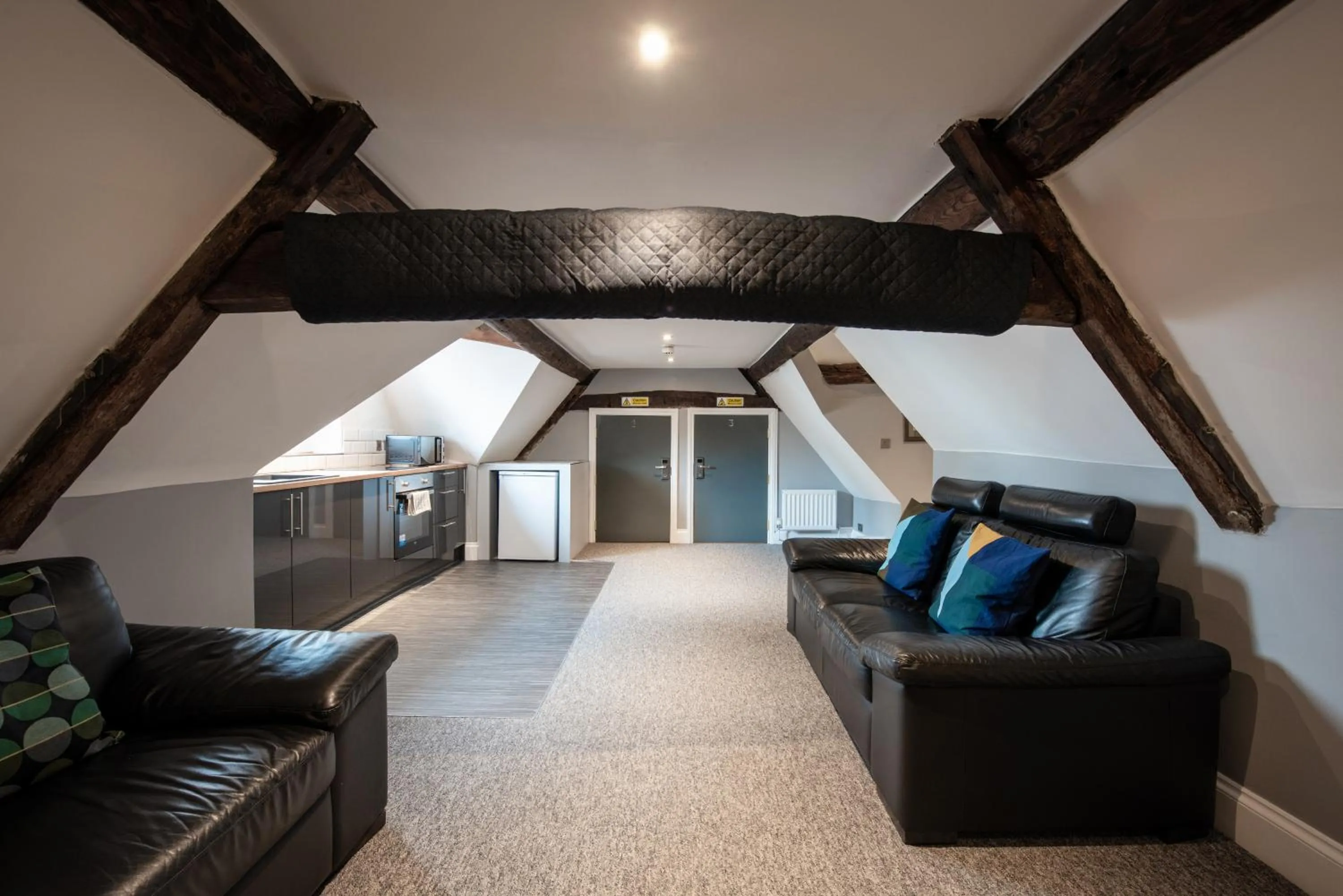 Living room in The Full Moon Backpackers