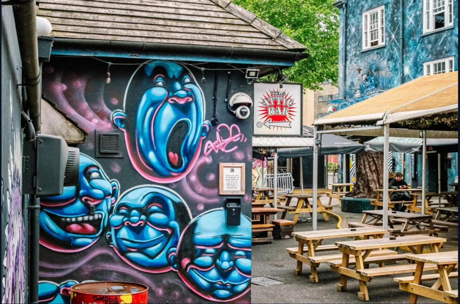 The Full Moon Backpackers