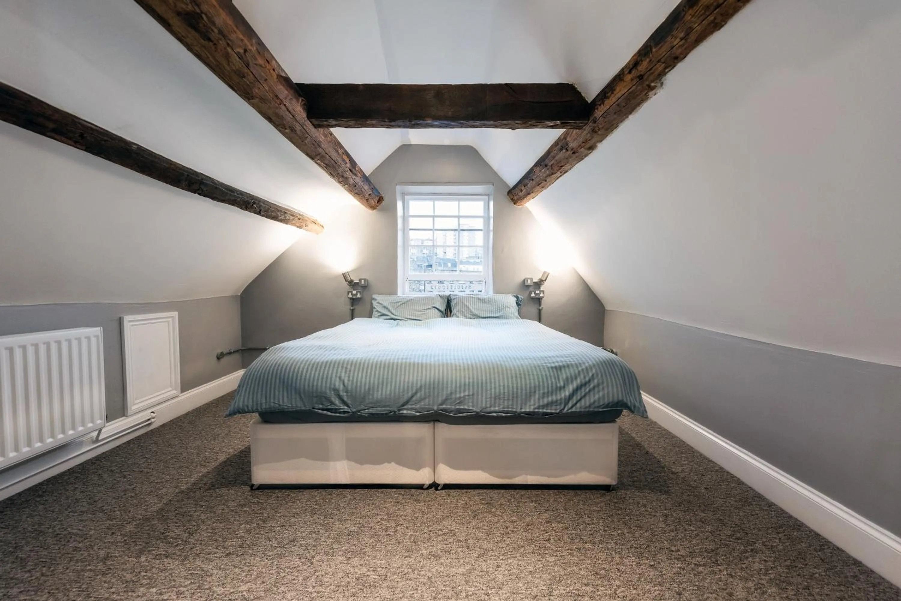 Bed in The Full Moon Backpackers