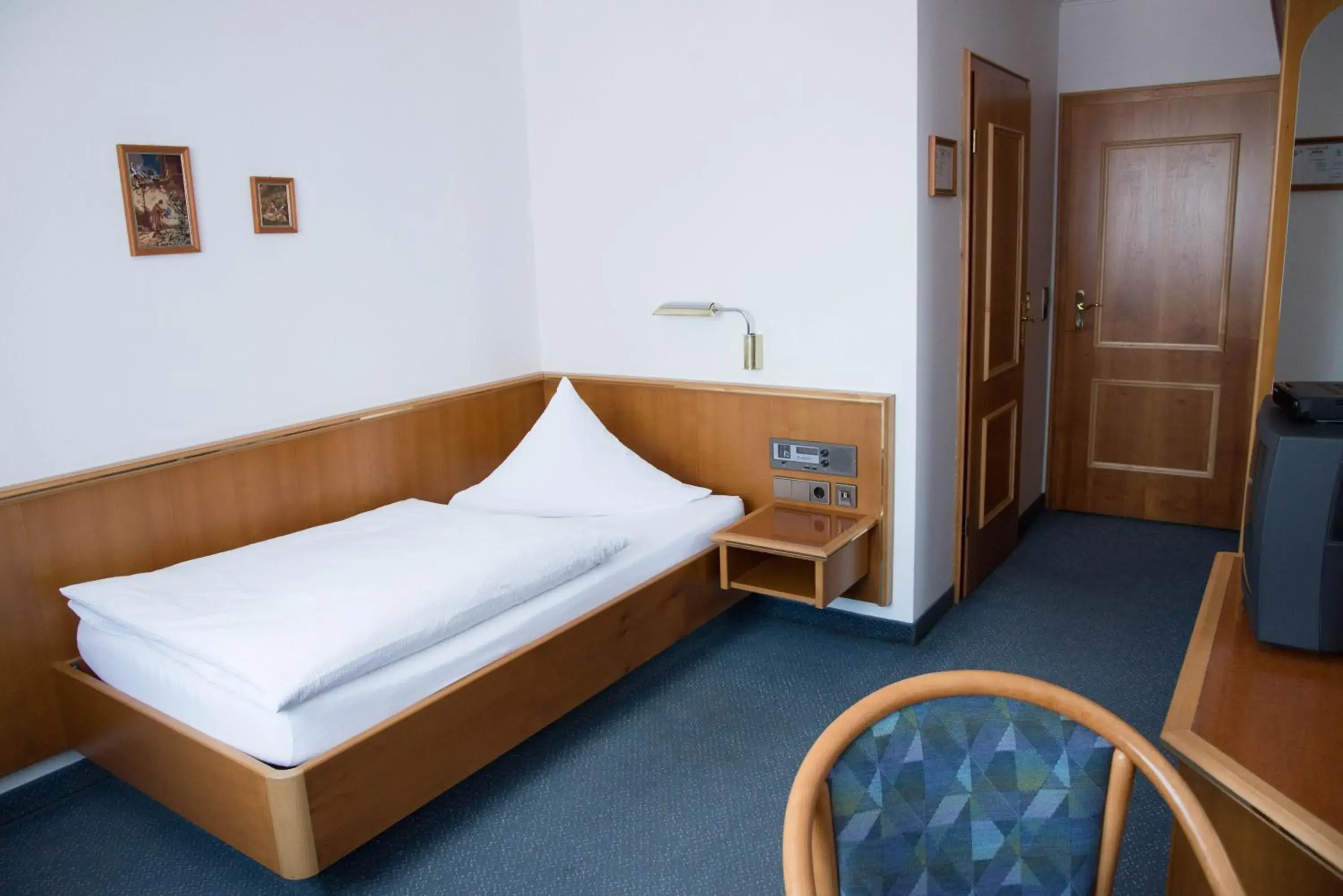 Single Room - single occupancy in Brauereigasthof ADLER Single Room - single occupancy in Brauereigasthof ADLER