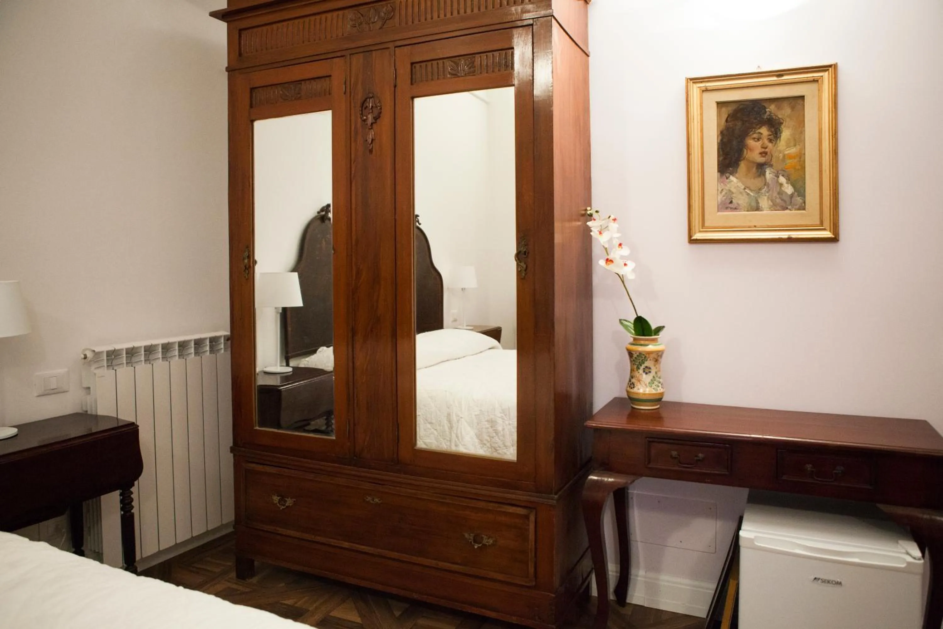 Photo of the whole room, Bed in Demetra Rooms