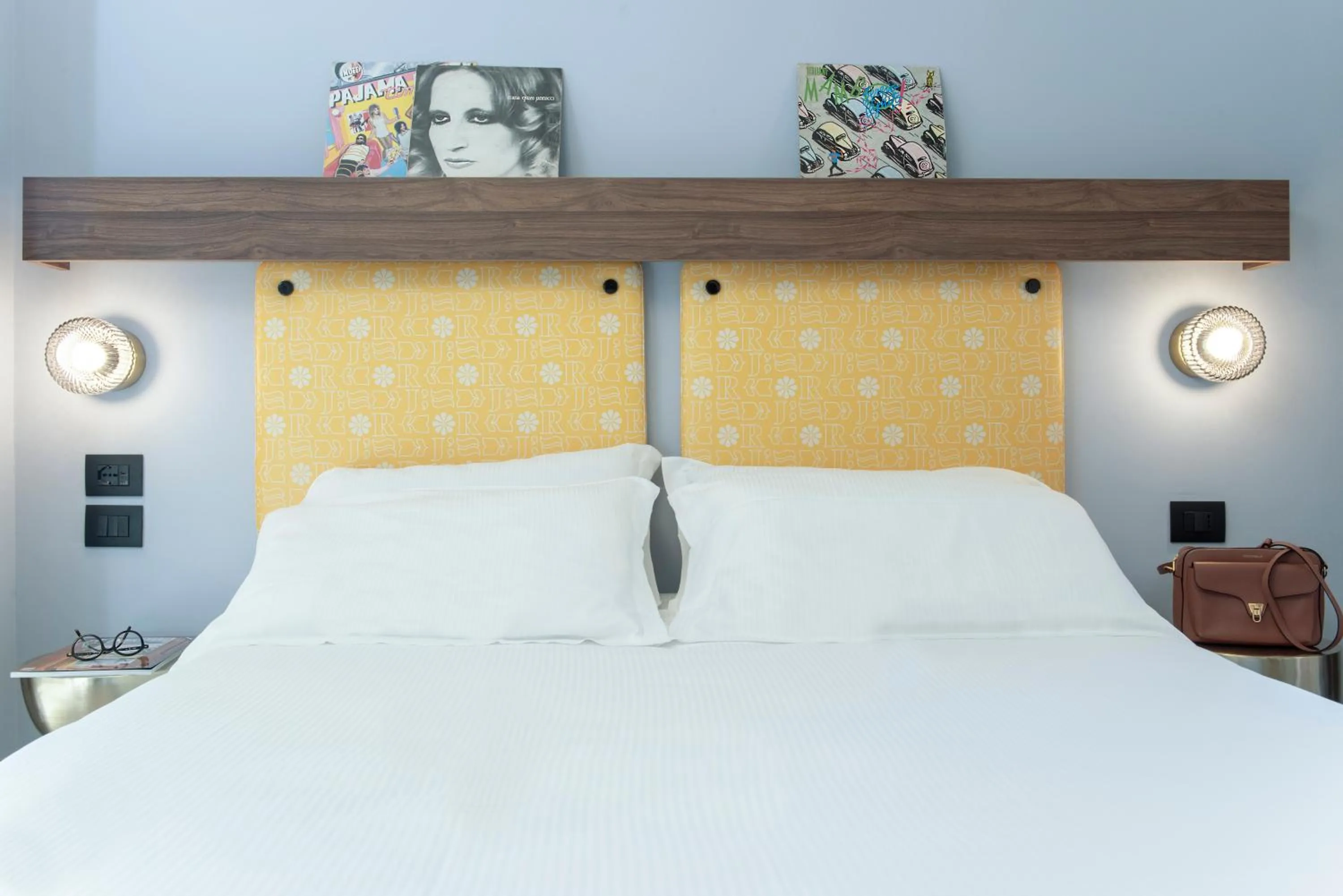 Bed in Hotel Jolly Roger