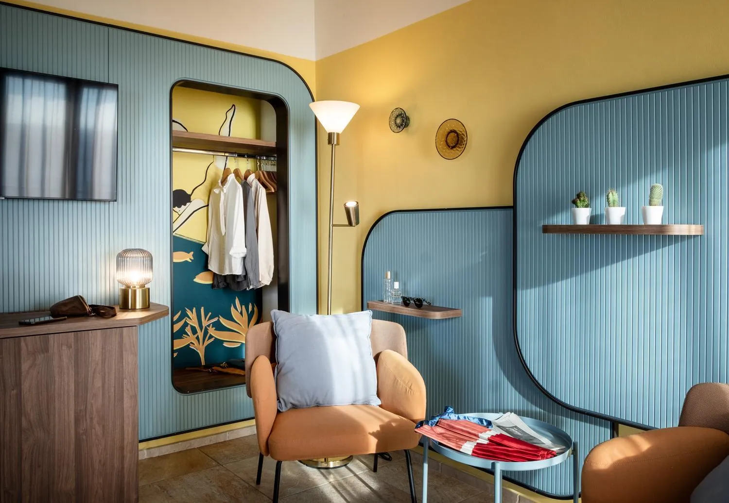 Photo of the whole room in Hotel Jolly Roger