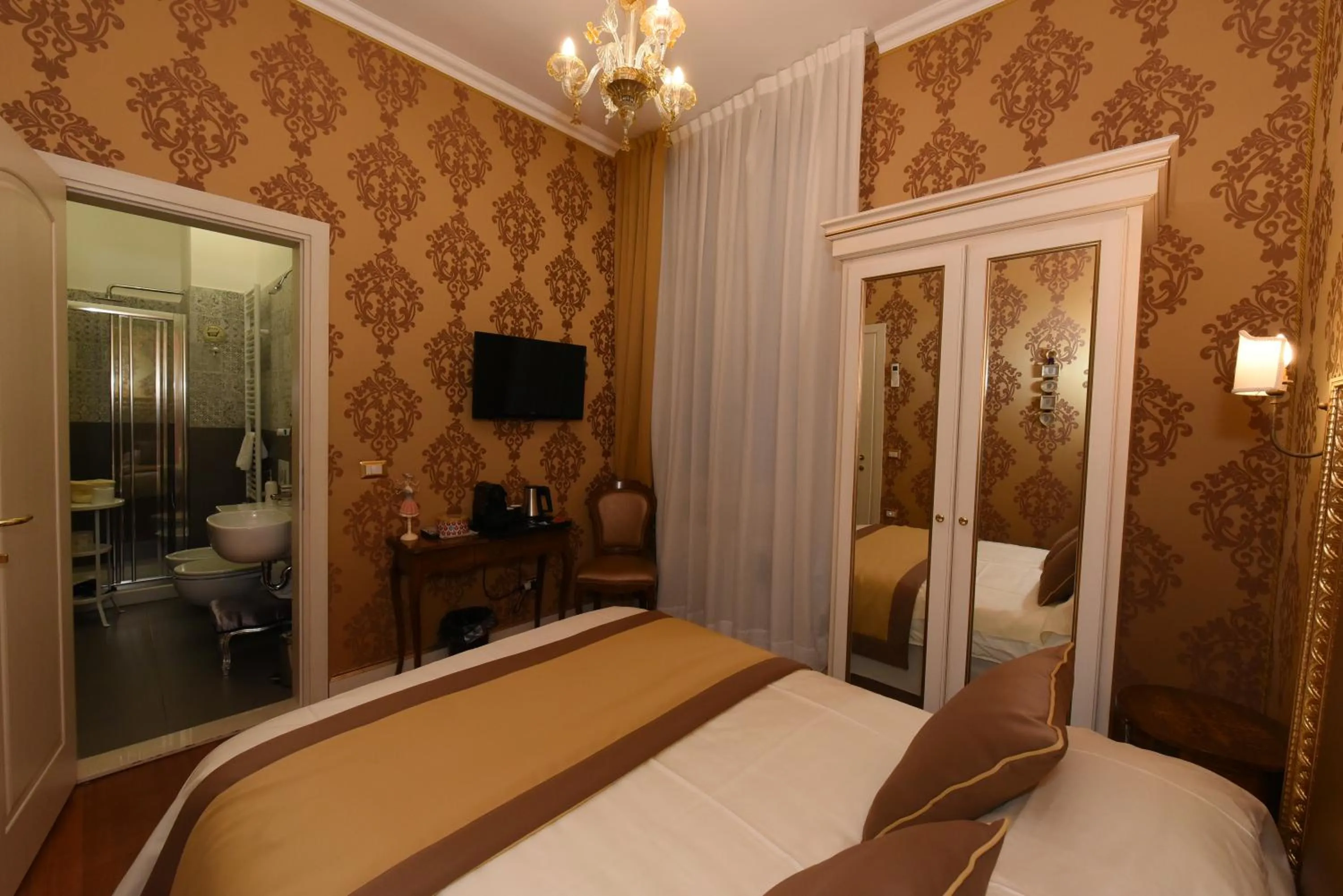 Photo of the whole room, Bed in 40.17 SAN MARCO