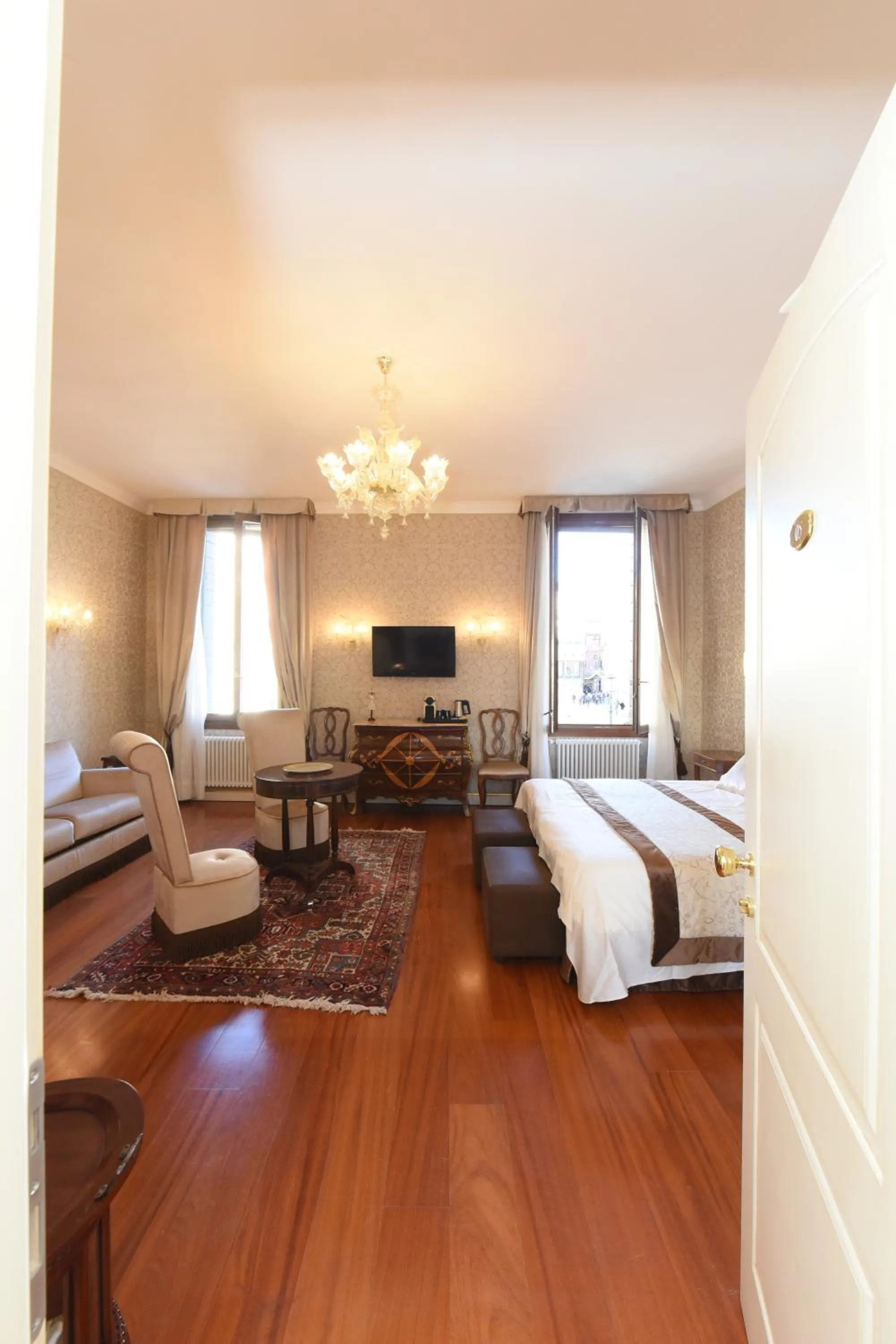 Photo of the whole room, Bed in 40.17 SAN MARCO