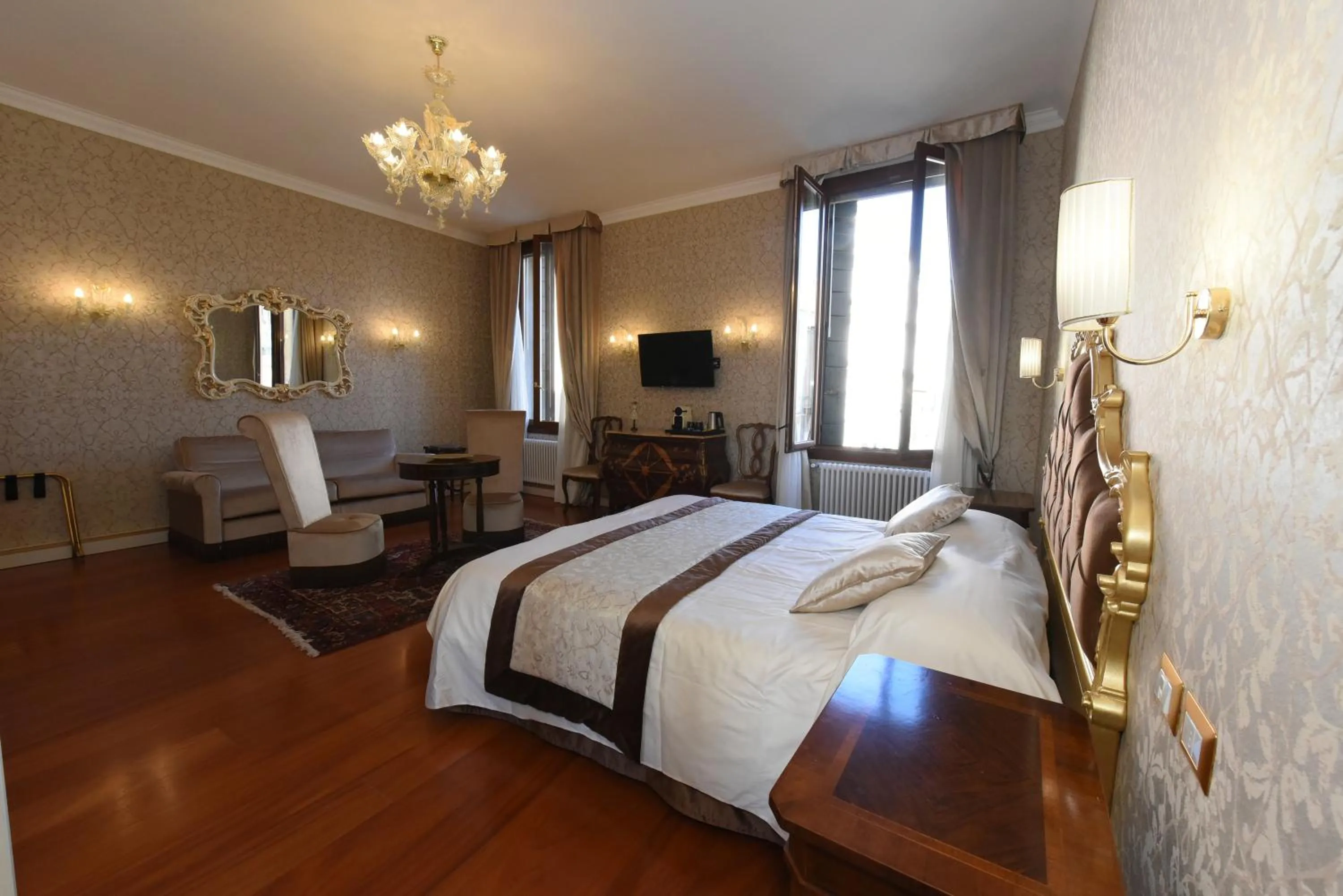 Photo of the whole room, Bed in 40.17 SAN MARCO