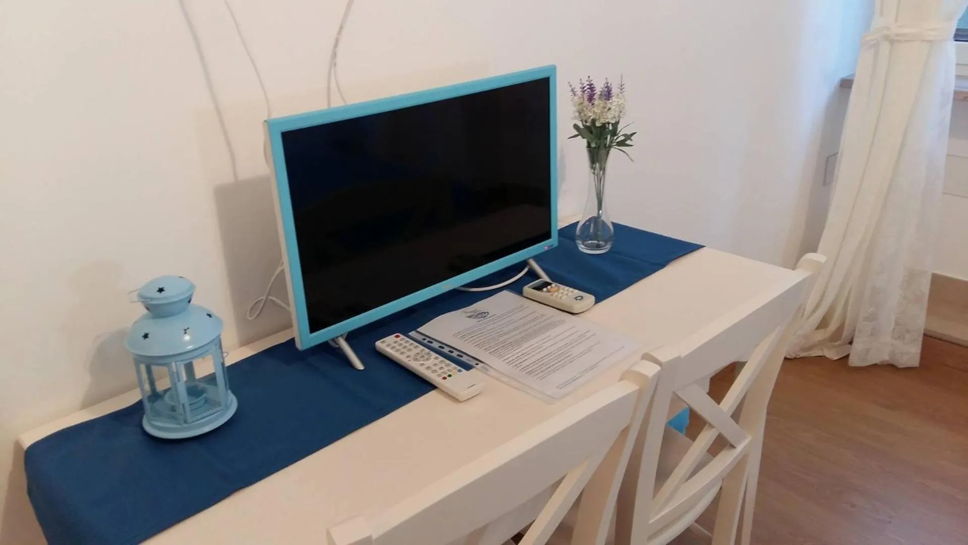 TV and multimedia in B&B Una Rotonda sul mare