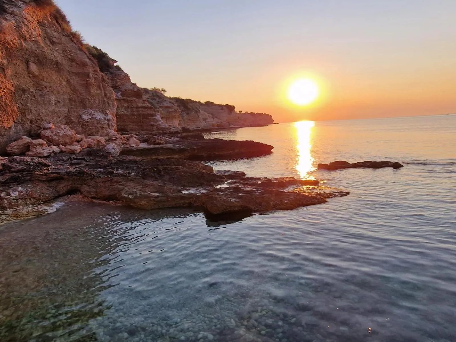 Beach in B&B Una Rotonda sul mare