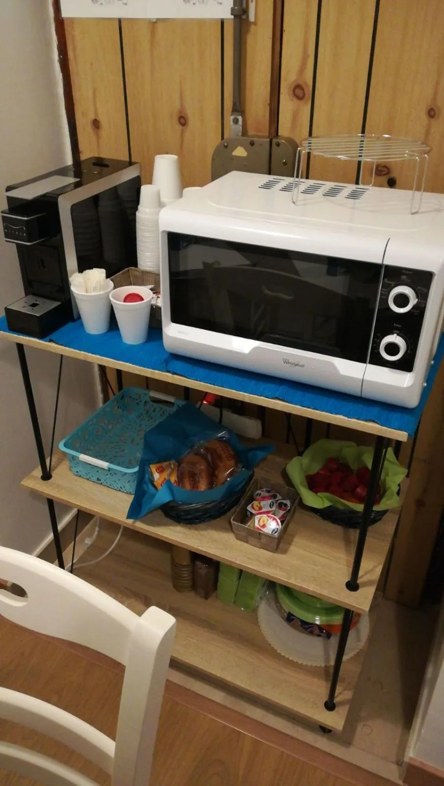 Kitchen or kitchenette in B&B Una Rotonda sul mare