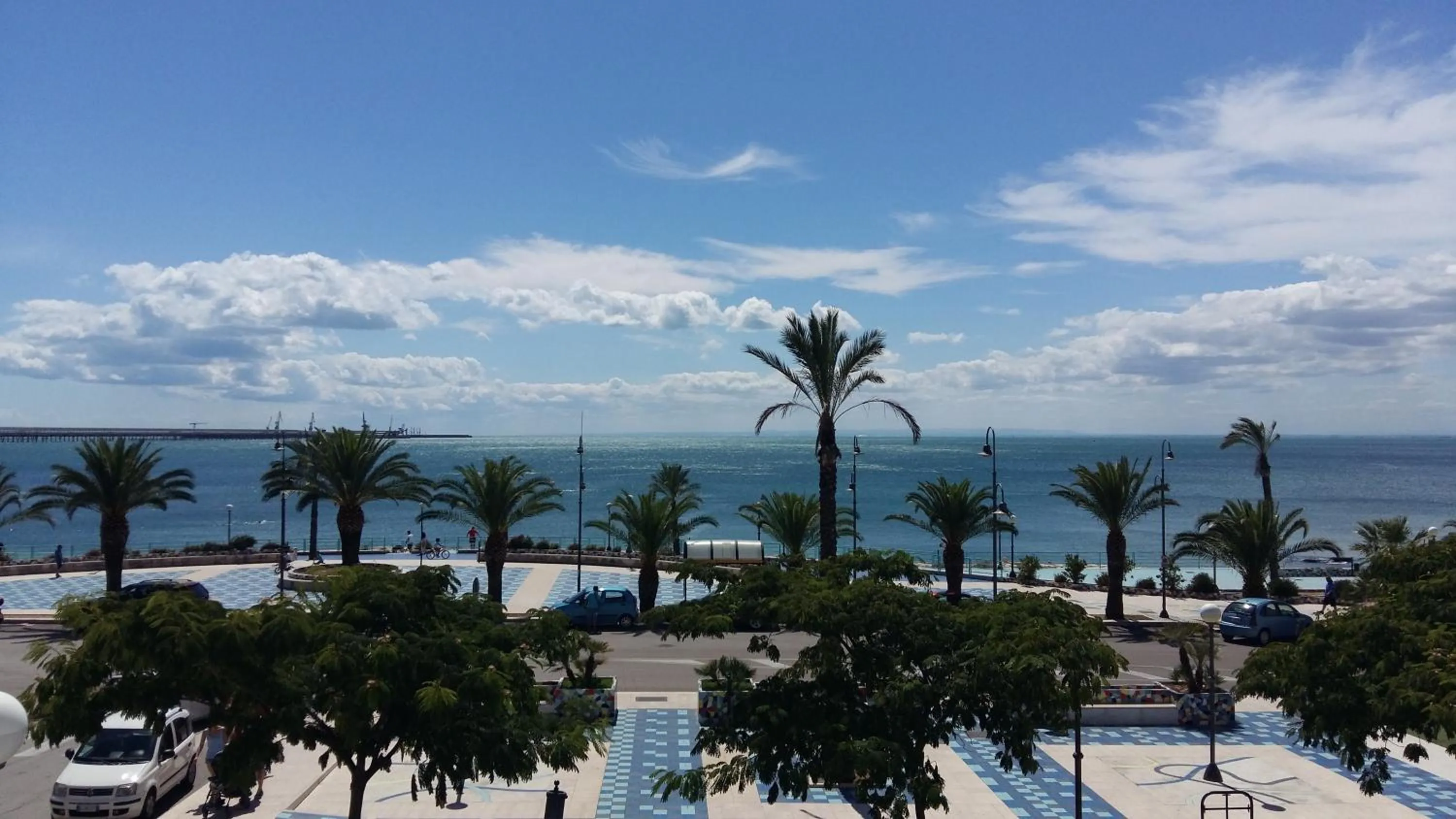 Property building in B&B Una Rotonda sul mare