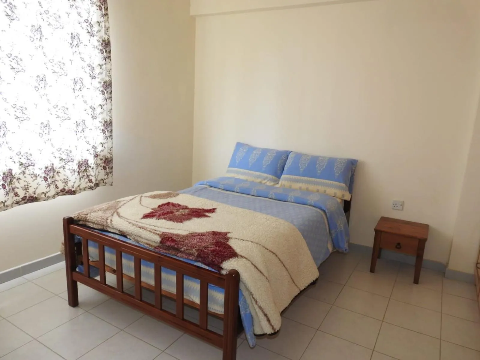 Bed in Ertunalp Apartment