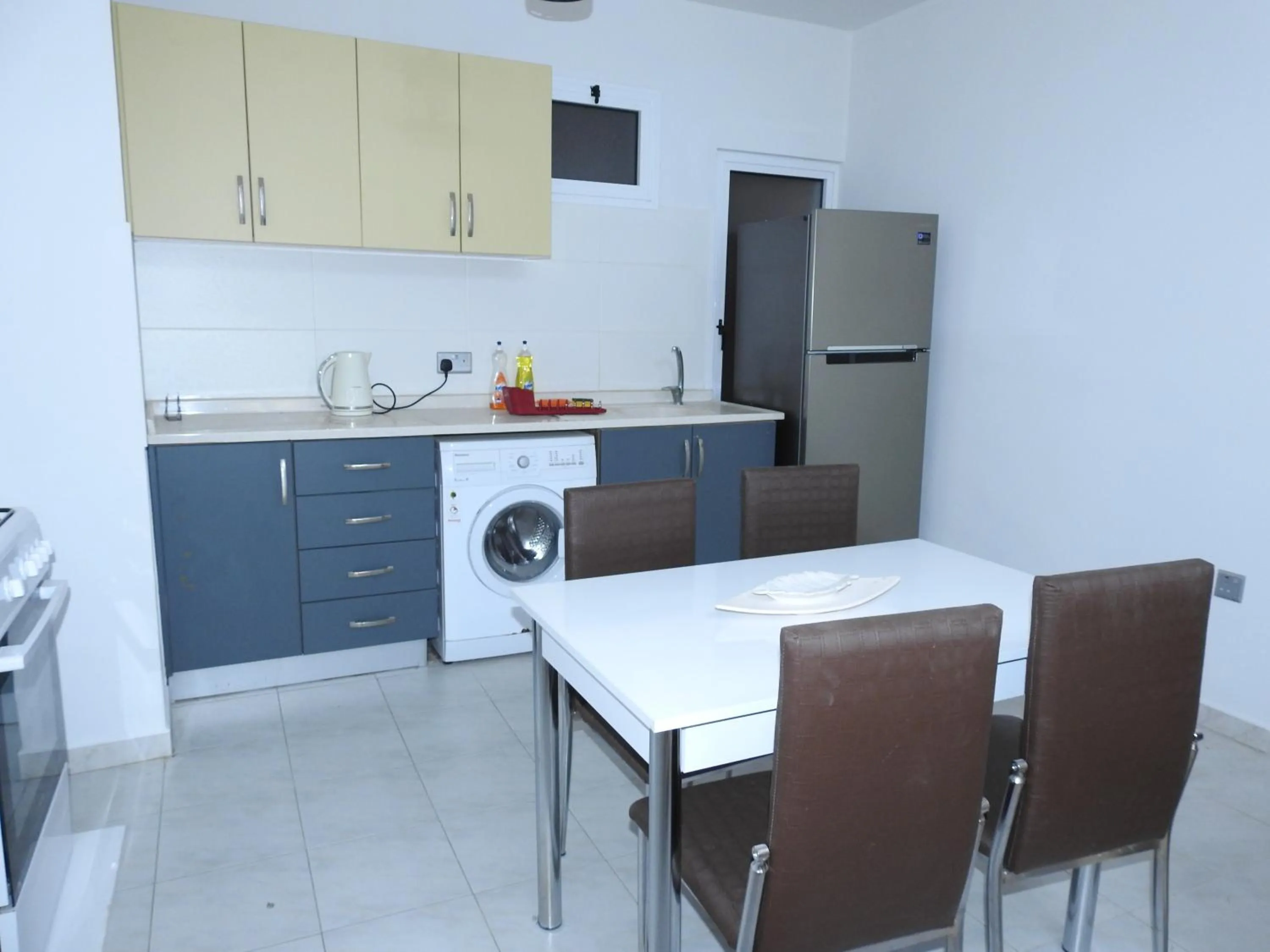 Dining area in Ertunalp Apartment