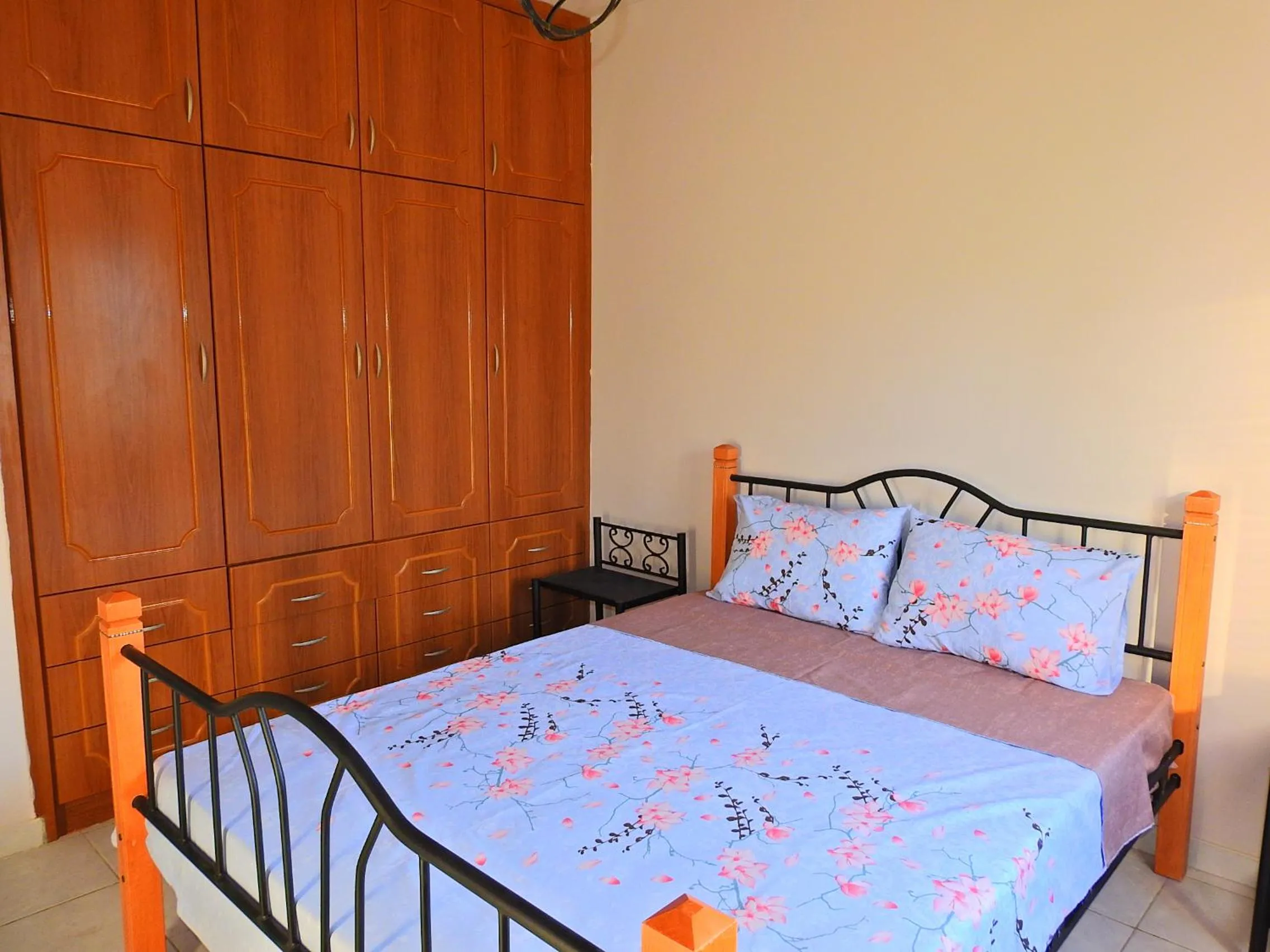 Bedroom, Bed in Ertunalp Apartment