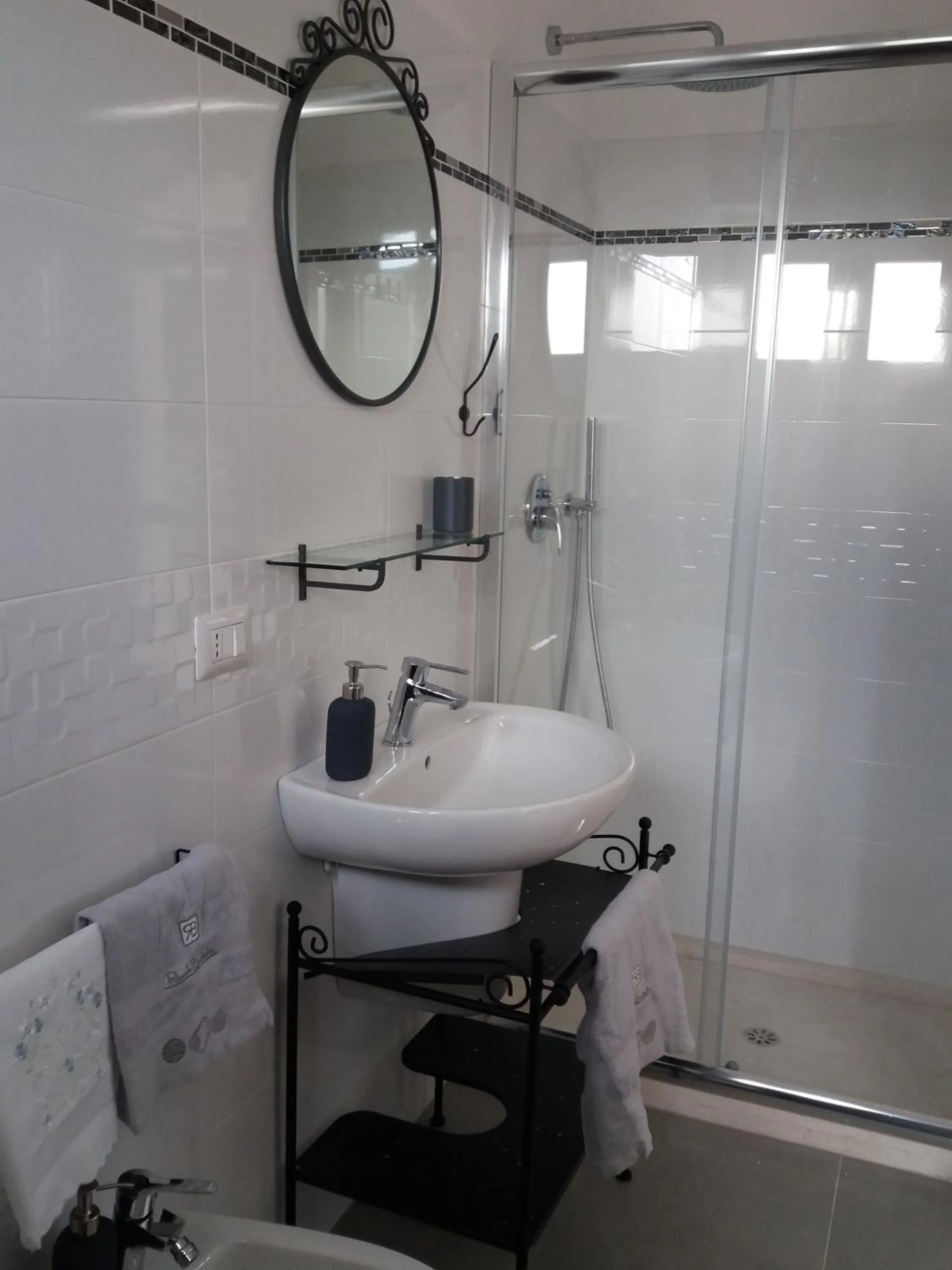 Shower in Dimora Porto Contessa