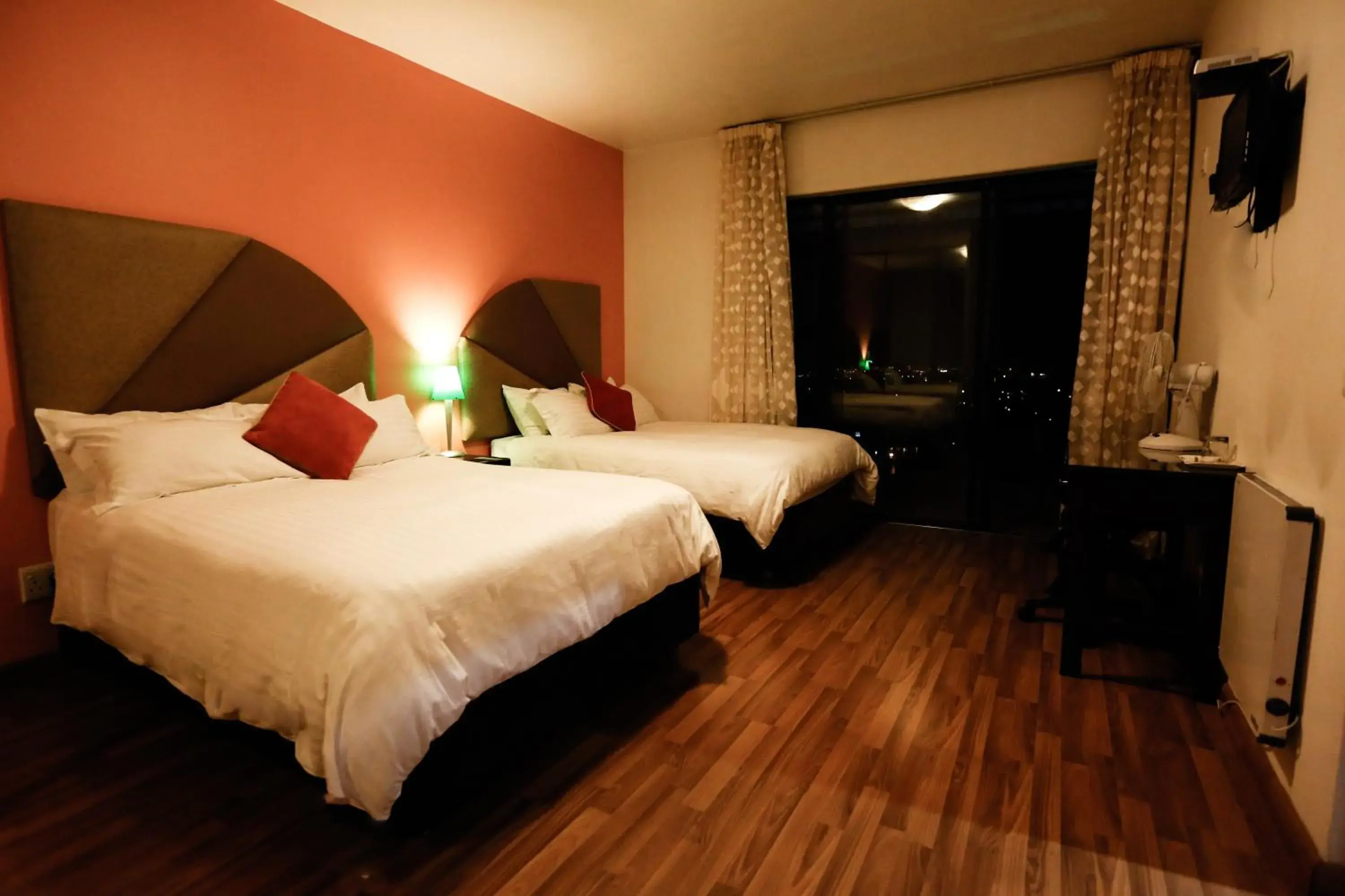 Bedroom, Bed in Grand View B&B Bedroom, Bed in Grand View B&B