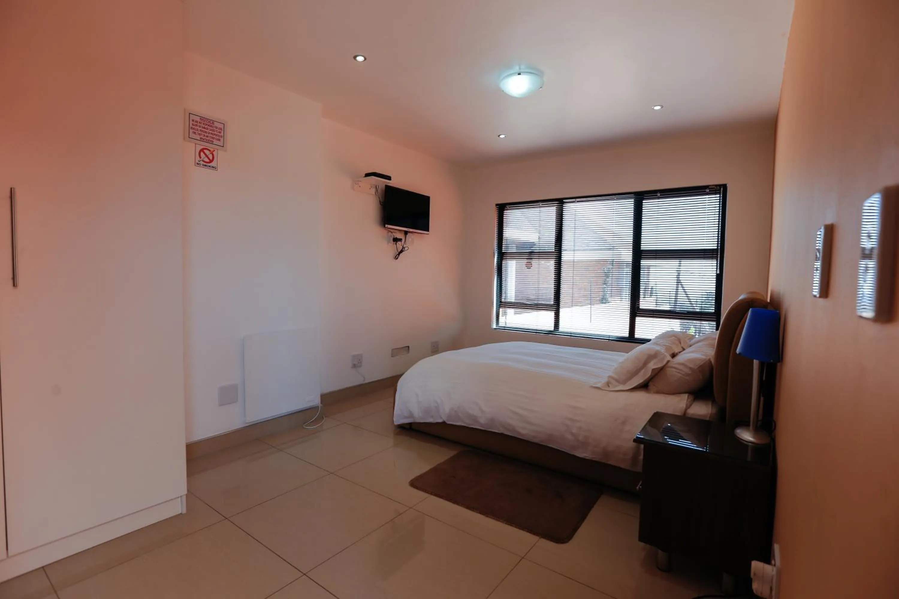 Bedroom, Bed in Grand View B&B