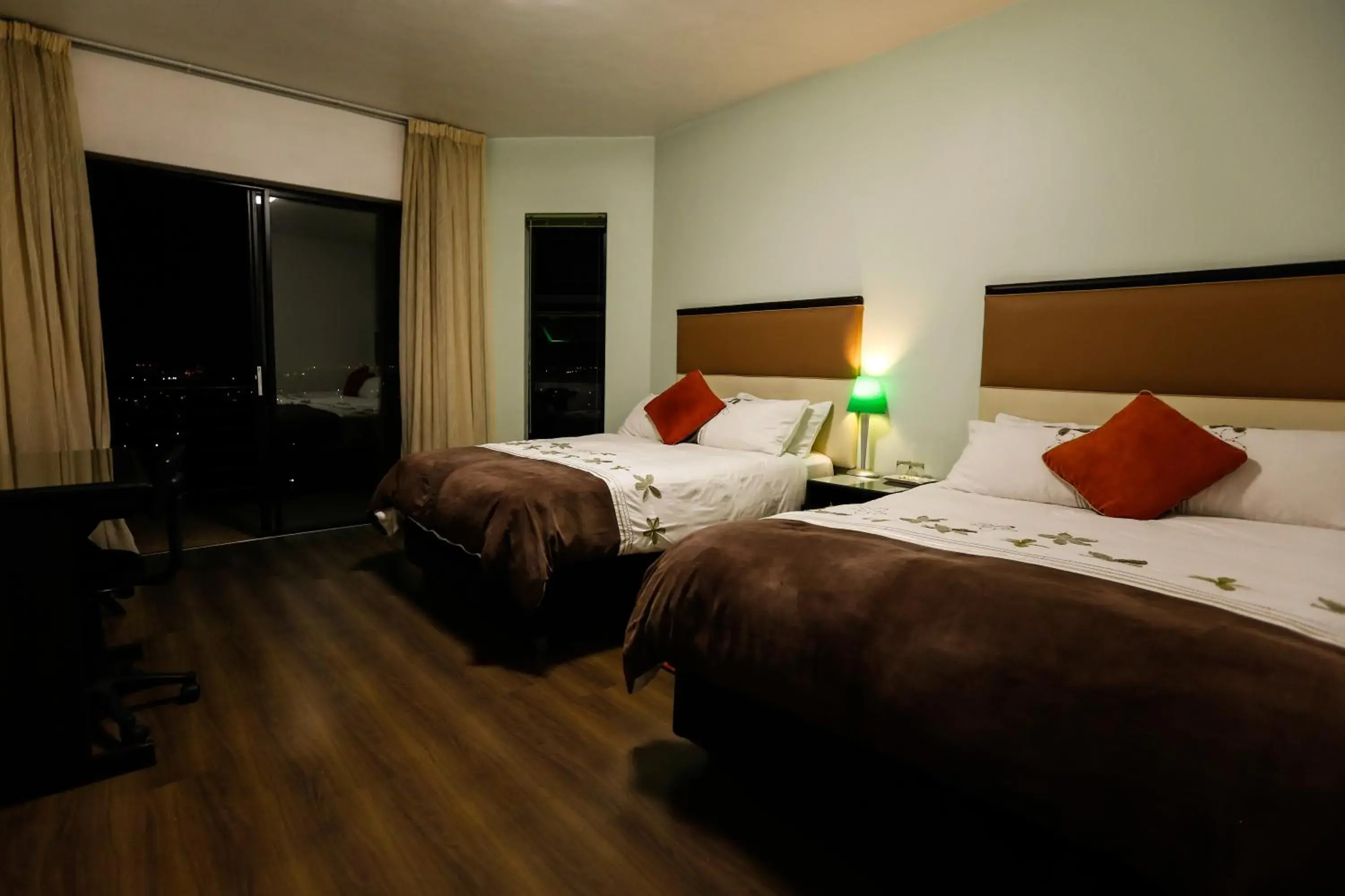 Bedroom, Bed in Grand View B&B Bedroom, Bed in Grand View B&B