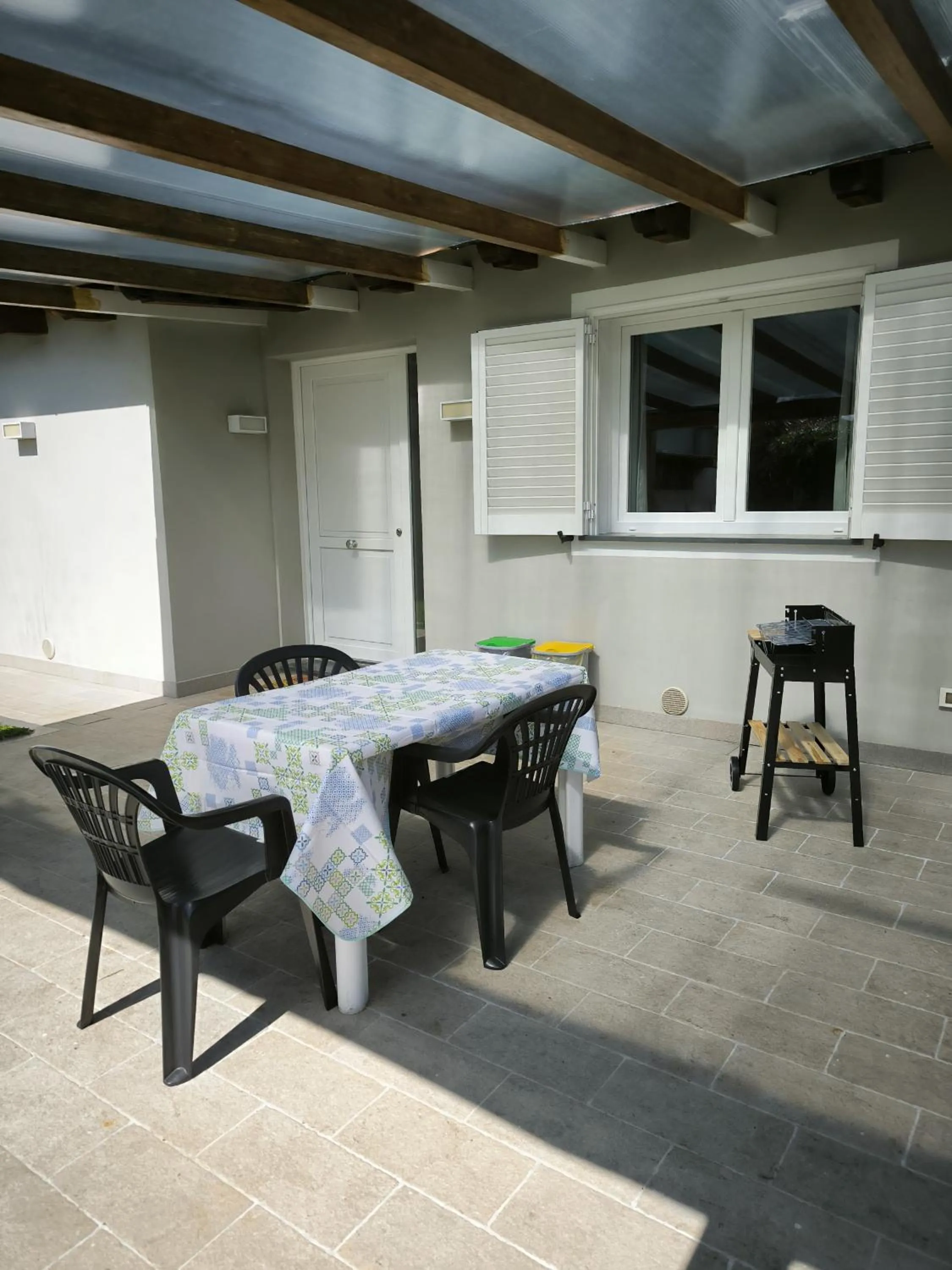Dining area in La Mimosa Chic