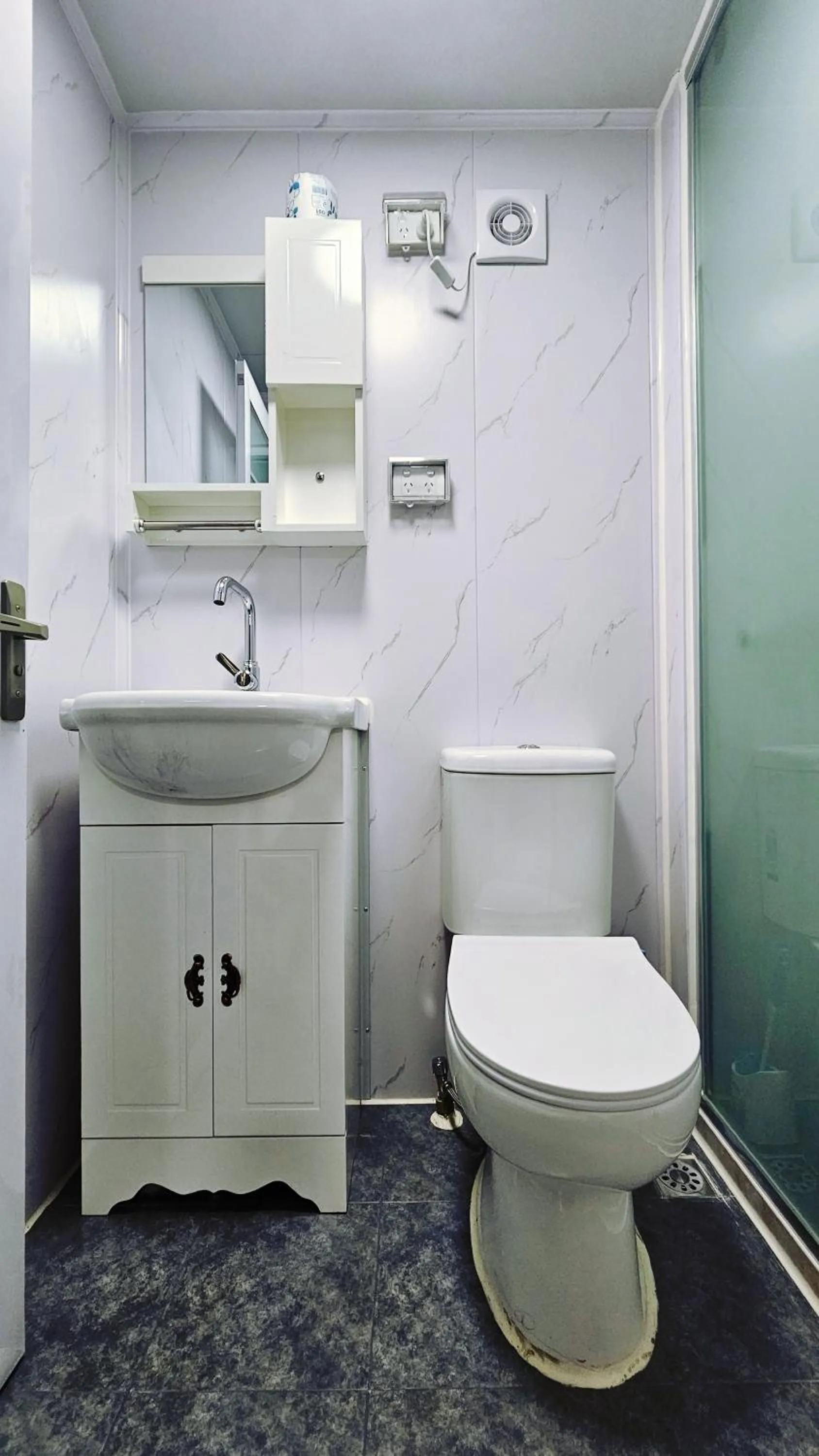 Bathroom in Flying Fish Point Tourist Park