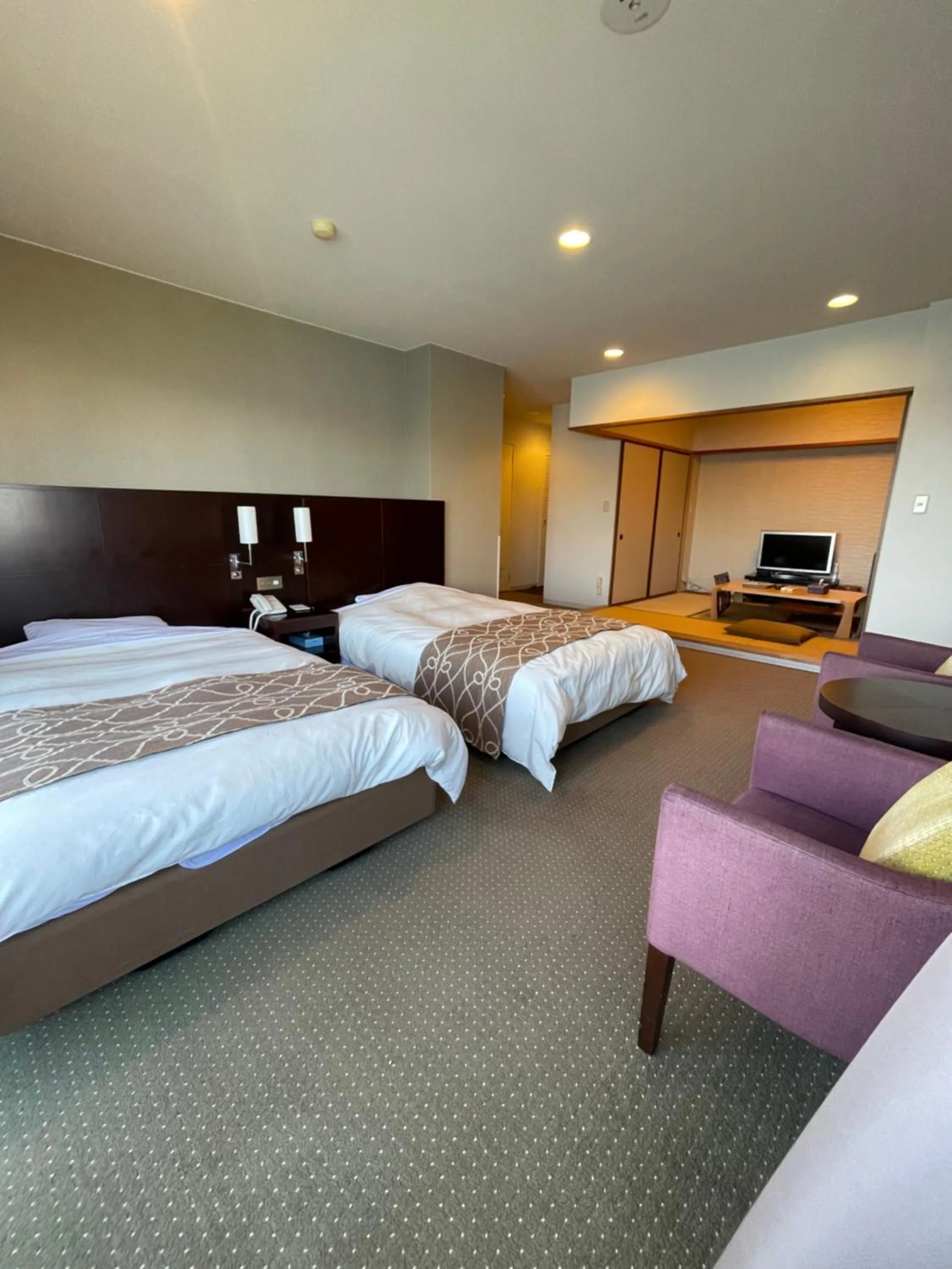 Living room, Bed in Wisterian Life Club Toba