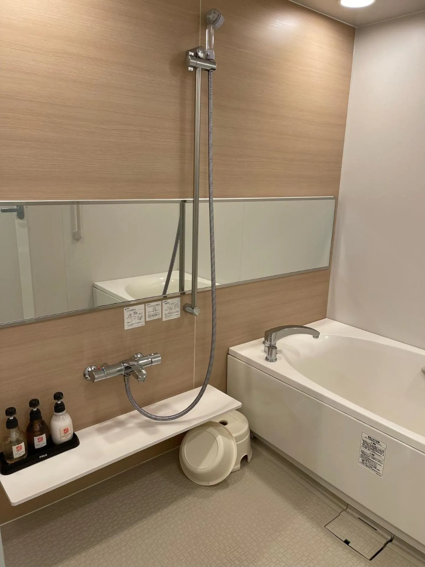 Wisterian Life Club Toba