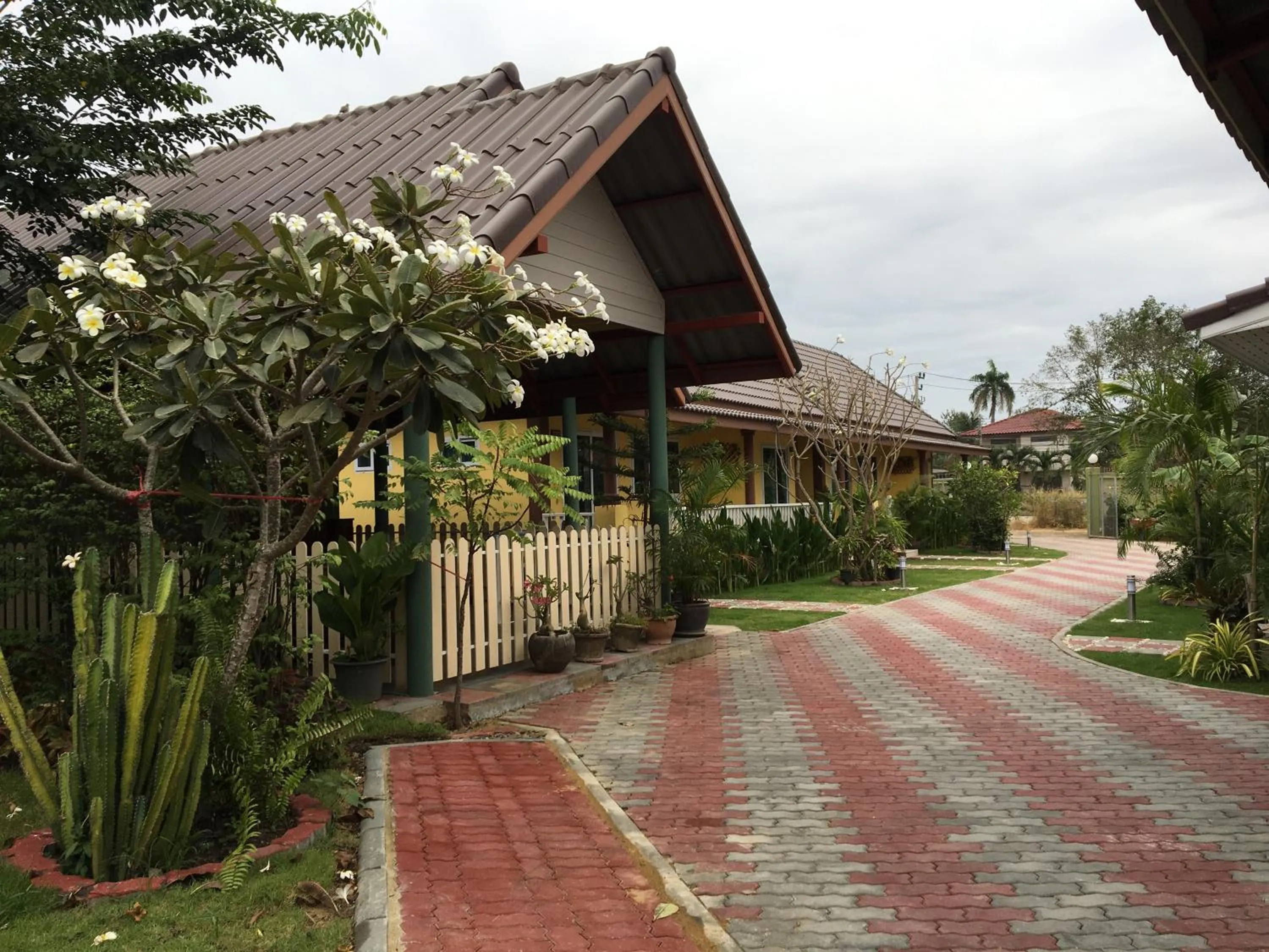Restaurant/places to eat in Baan Penny