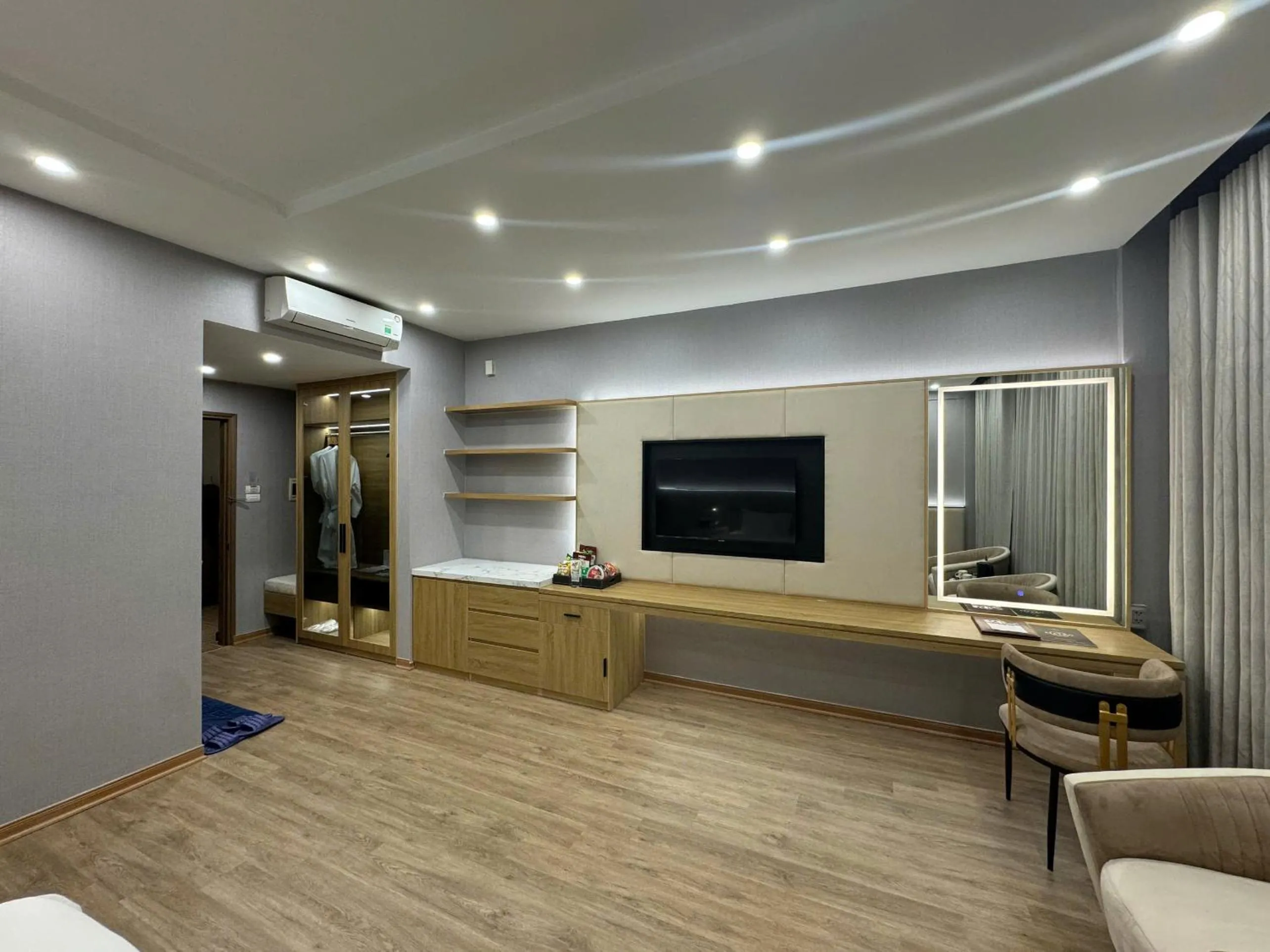 TV and multimedia in A25 Hotel - 705 Lac Long Quan