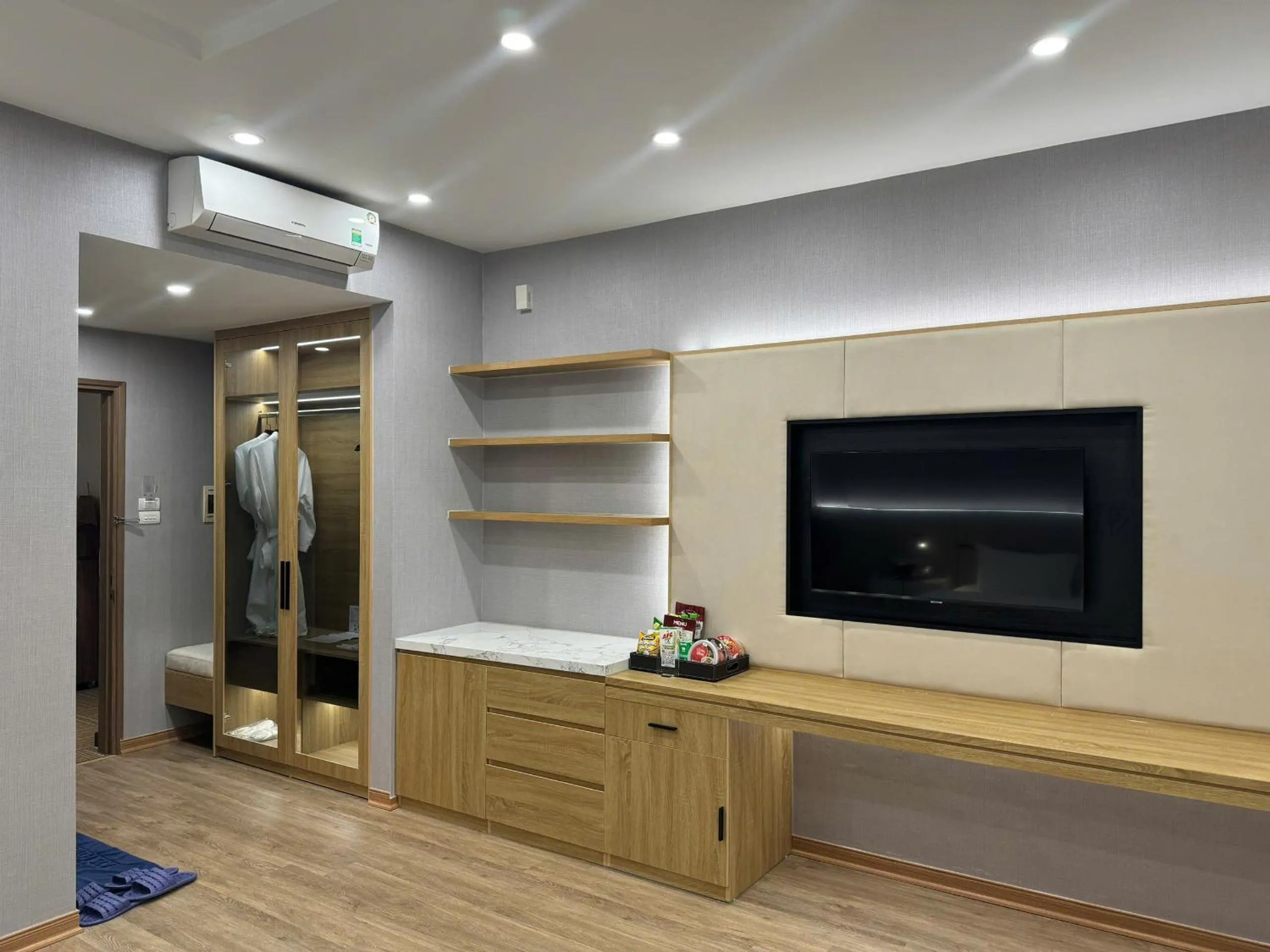 TV and multimedia in A25 Hotel - 705 Lac Long Quan