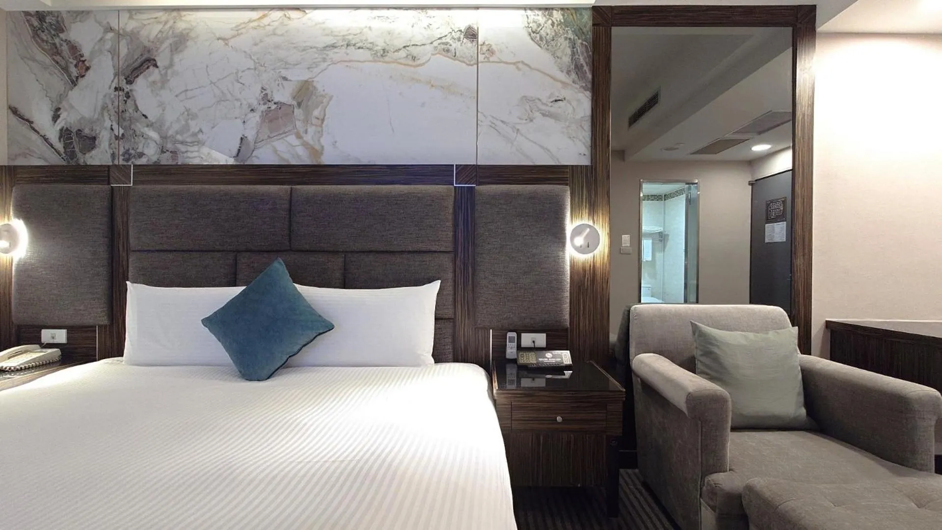 Bed in Hub Hotel - Zhongshan Branch