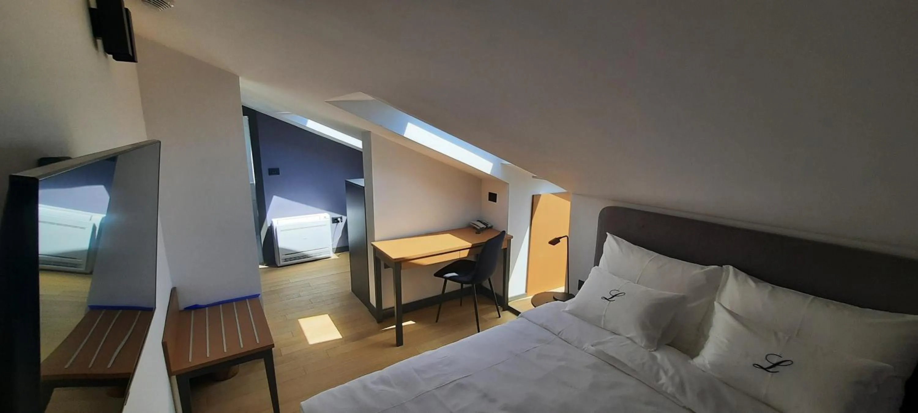 Photo of the whole room, Bed in Boutique hotel Lili