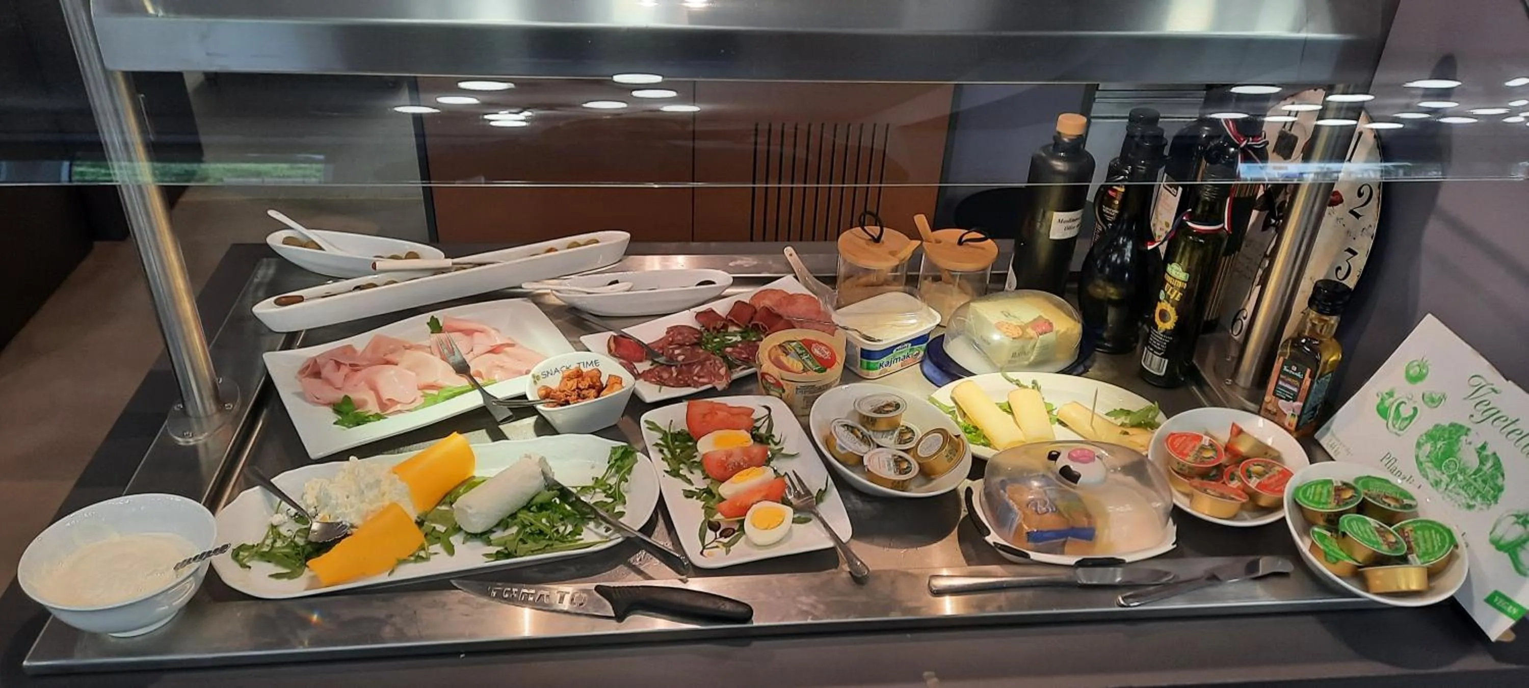 Food and drinks in Boutique hotel Lili