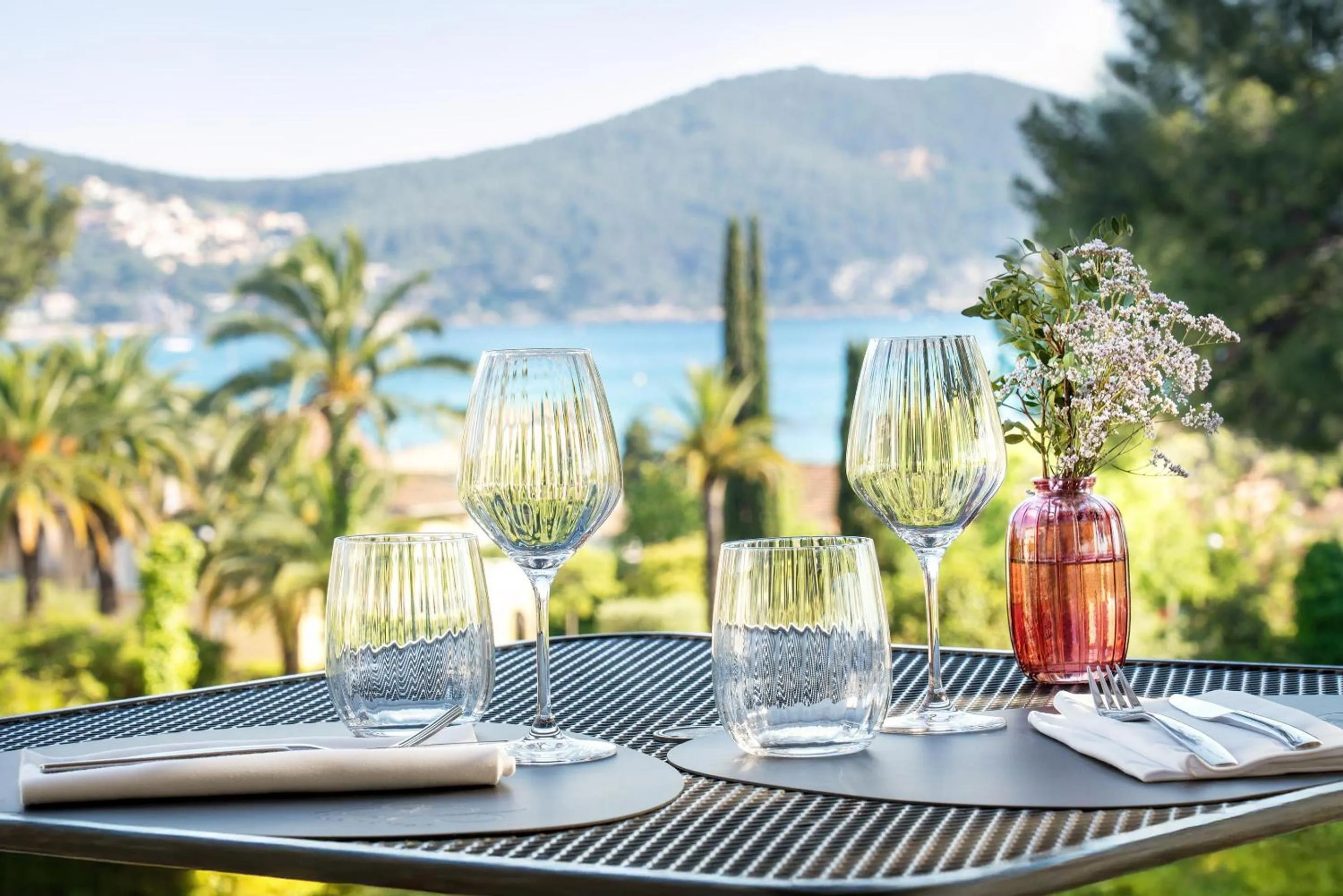 Restaurant/places to eat in Grand Hotel Des Lecques; BW Signature Collection