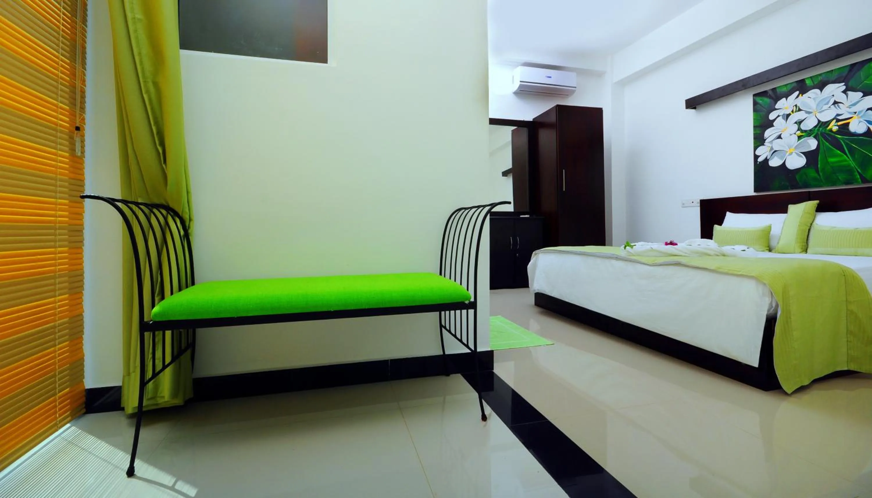 Photo of the whole room, Bed in City Stay