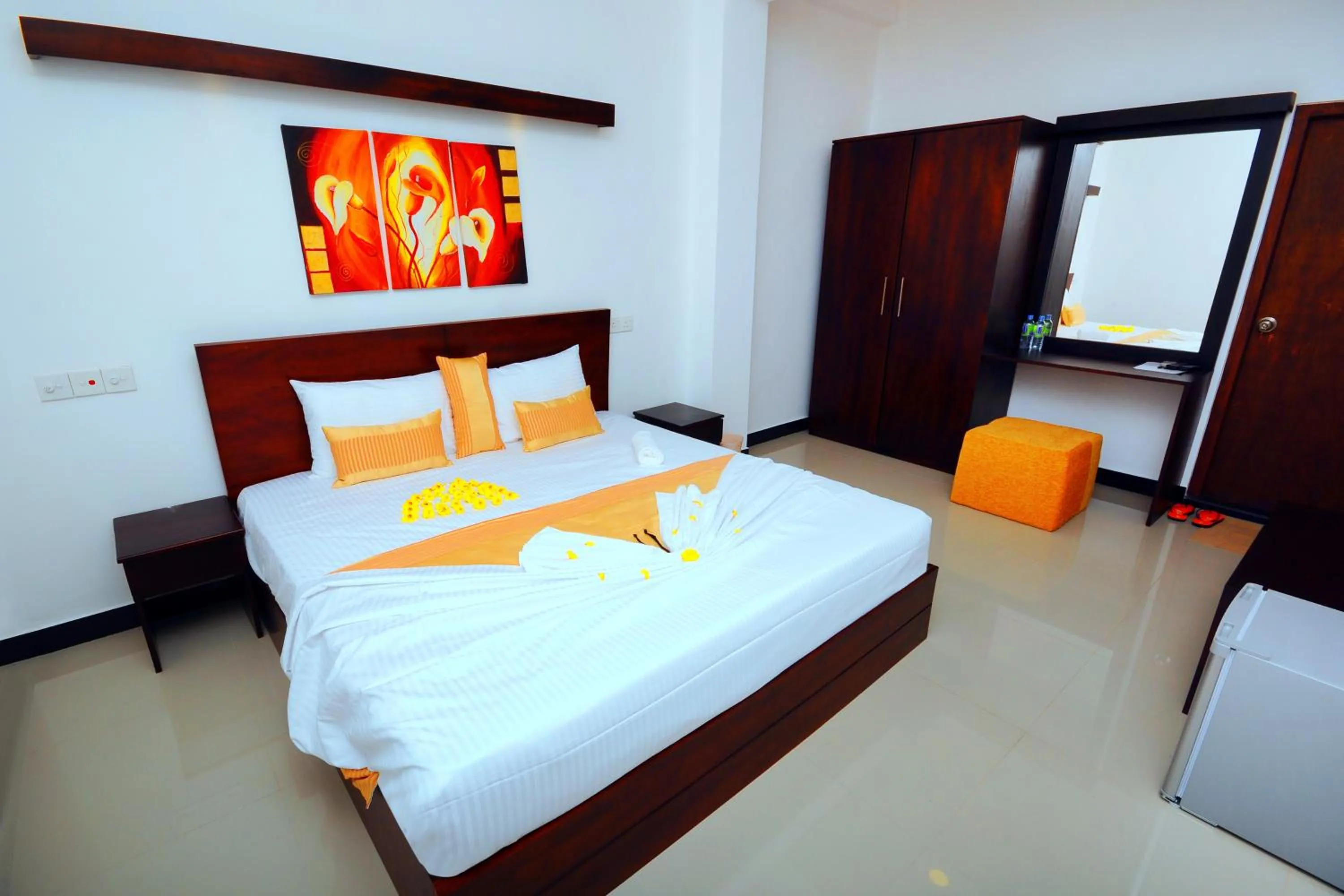 Photo of the whole room, Bed in City Stay