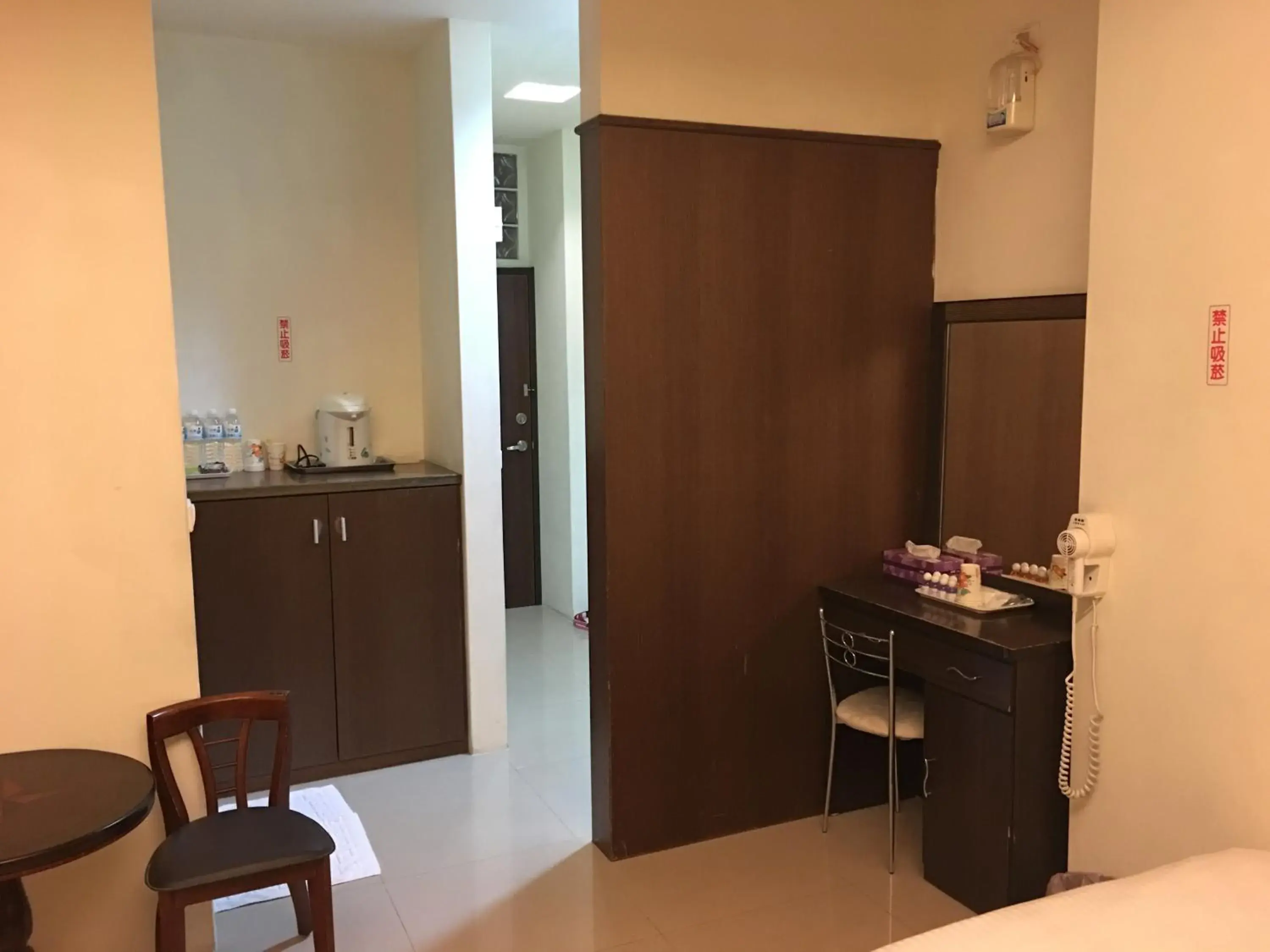 Photo of the whole room in Ri Yue Hu Pan Resort Photo of the whole room in Ri Yue Hu Pan Resort