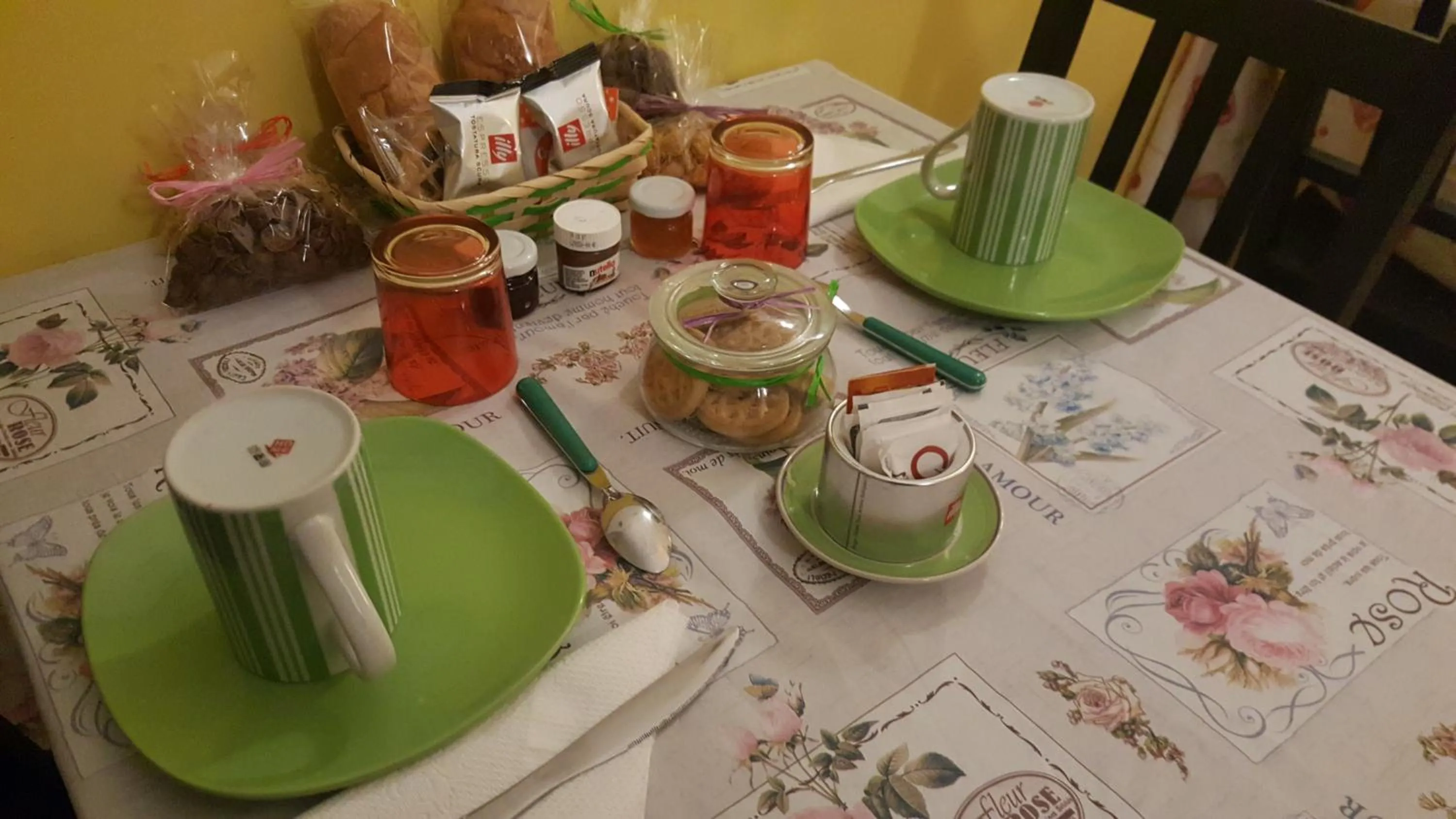 Restaurant/places to eat in Domina Romae B&B