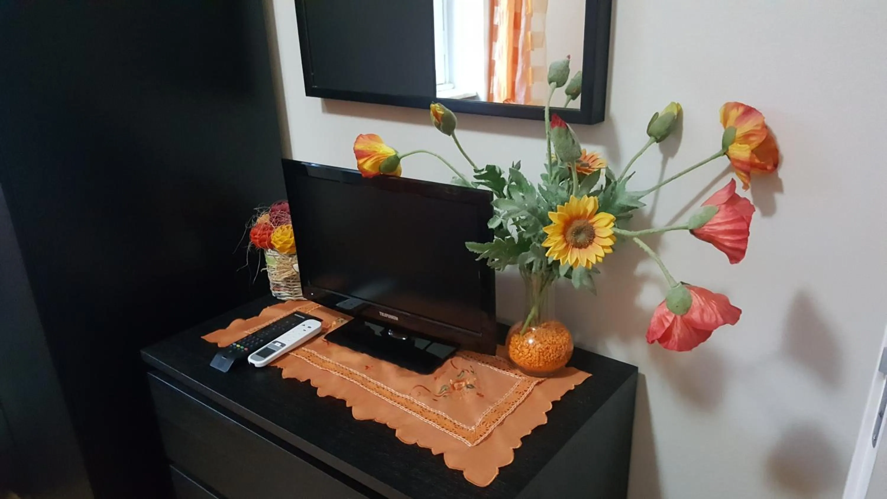 TV and multimedia in Domina Romae B&B