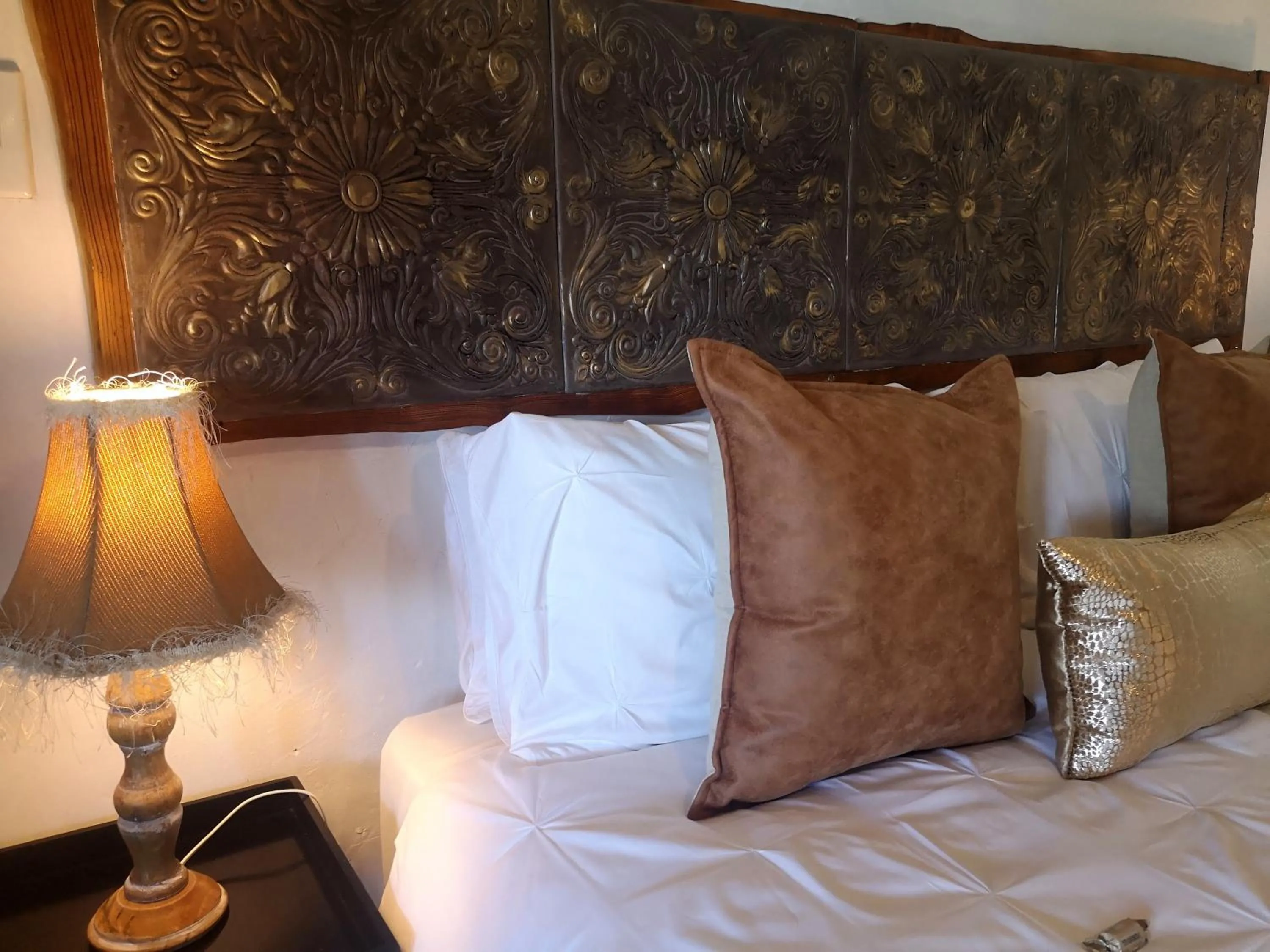 Bed in Affi lande Boetiek guestfarm