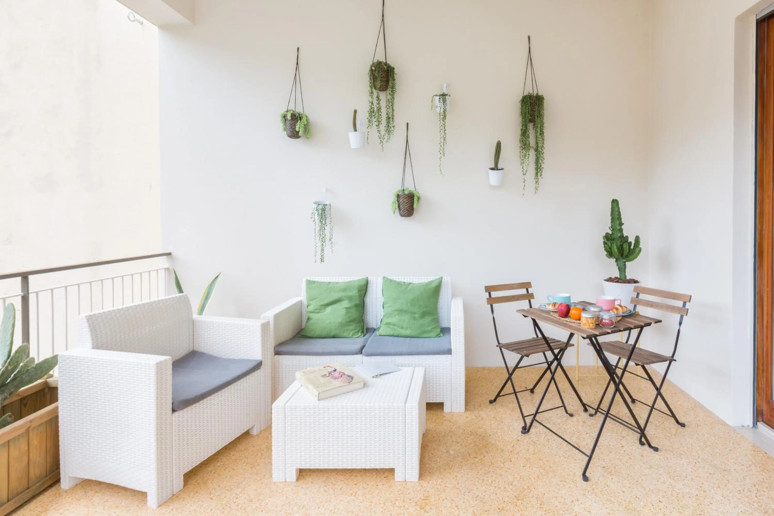 SorrentoVibes - Luxury Four Bedroom Home with Amazing Terraces in Sorrento