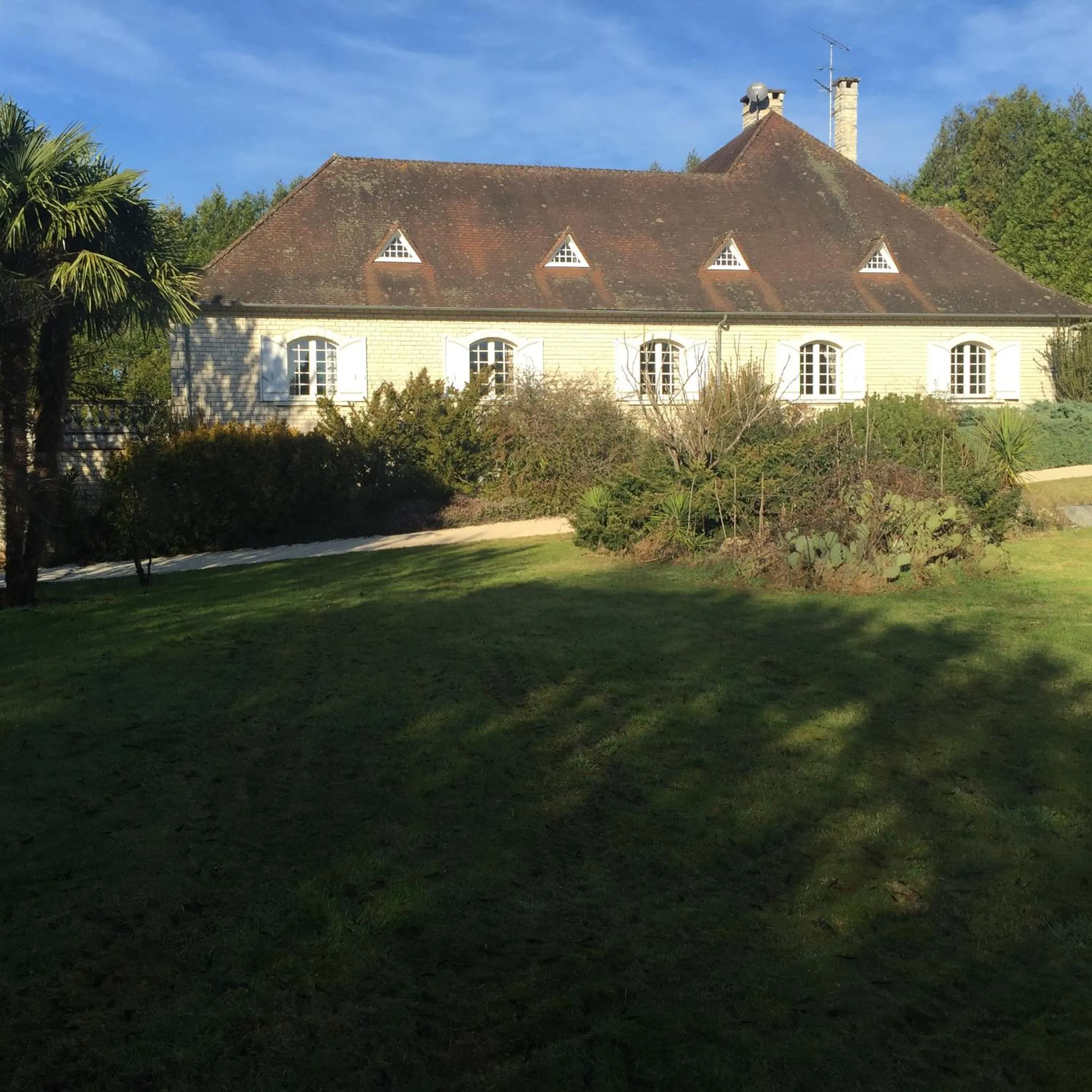 Facade/entrance in Le Belvédère