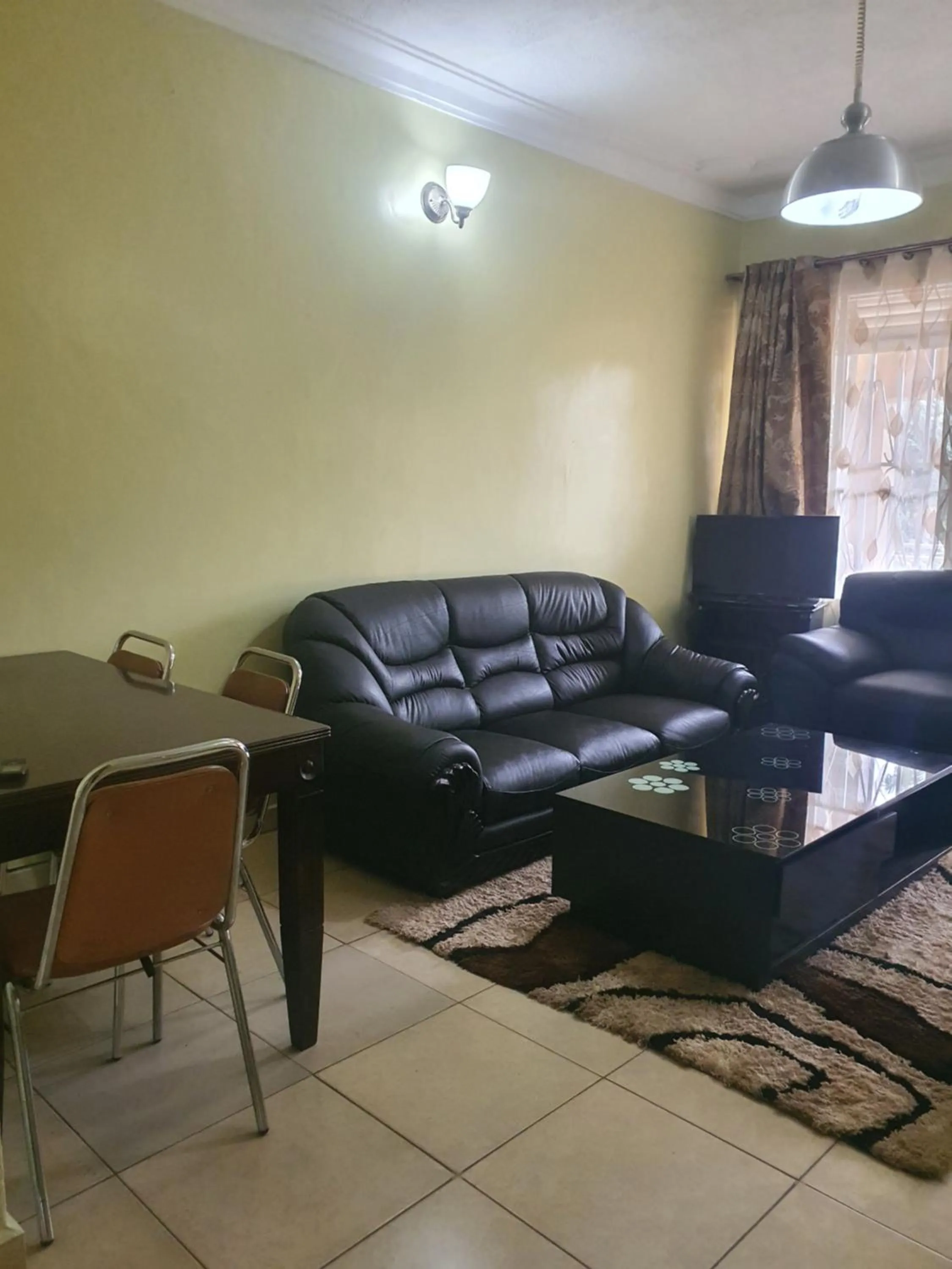 Dining area in Crystal Suites & Apartments